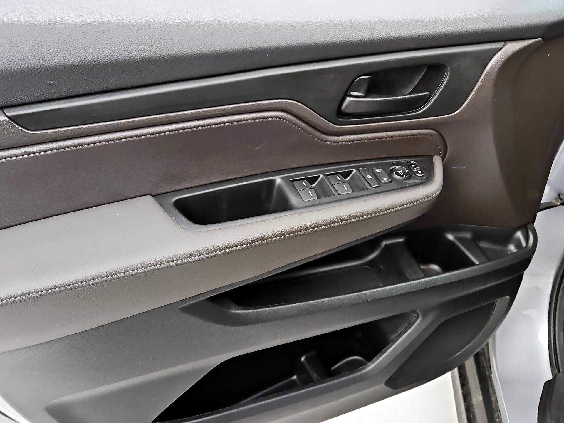 Thumbnail: 2022 Honda Odyssey - 12