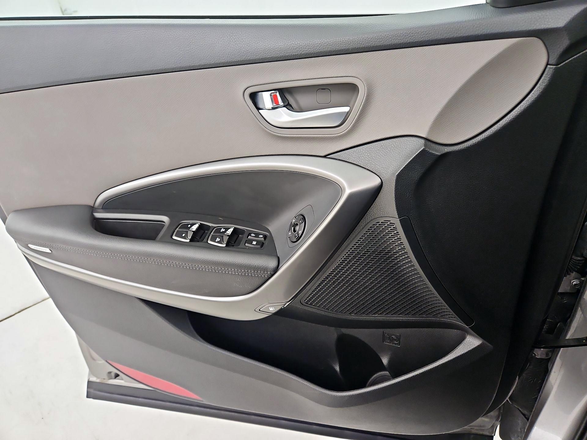 Thumbnail: 2018 Hyundai Santa Fe - 12