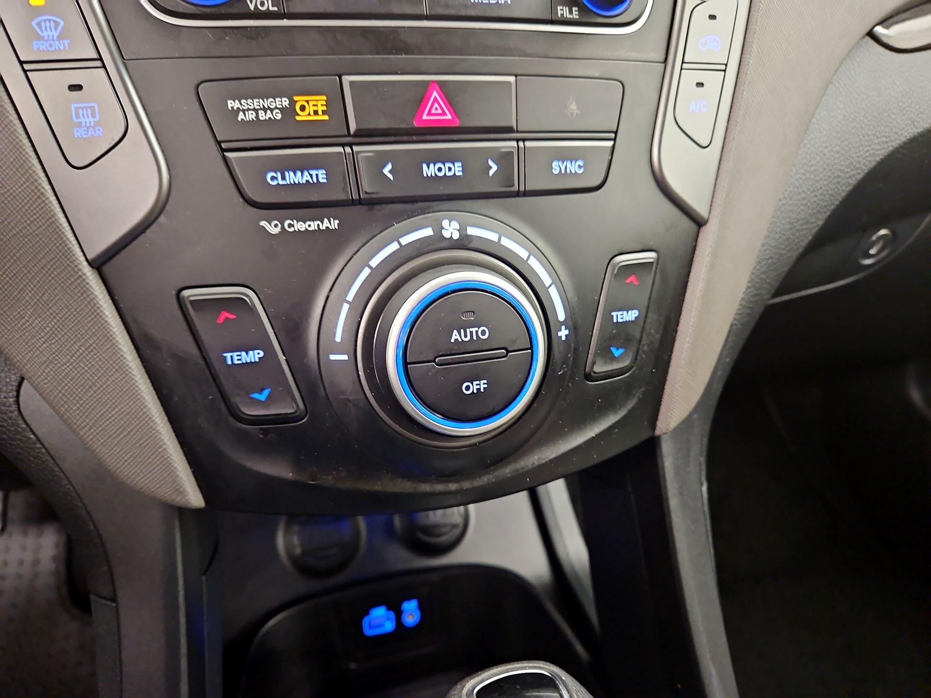 Thumbnail: 2018 Hyundai Santa Fe - 16