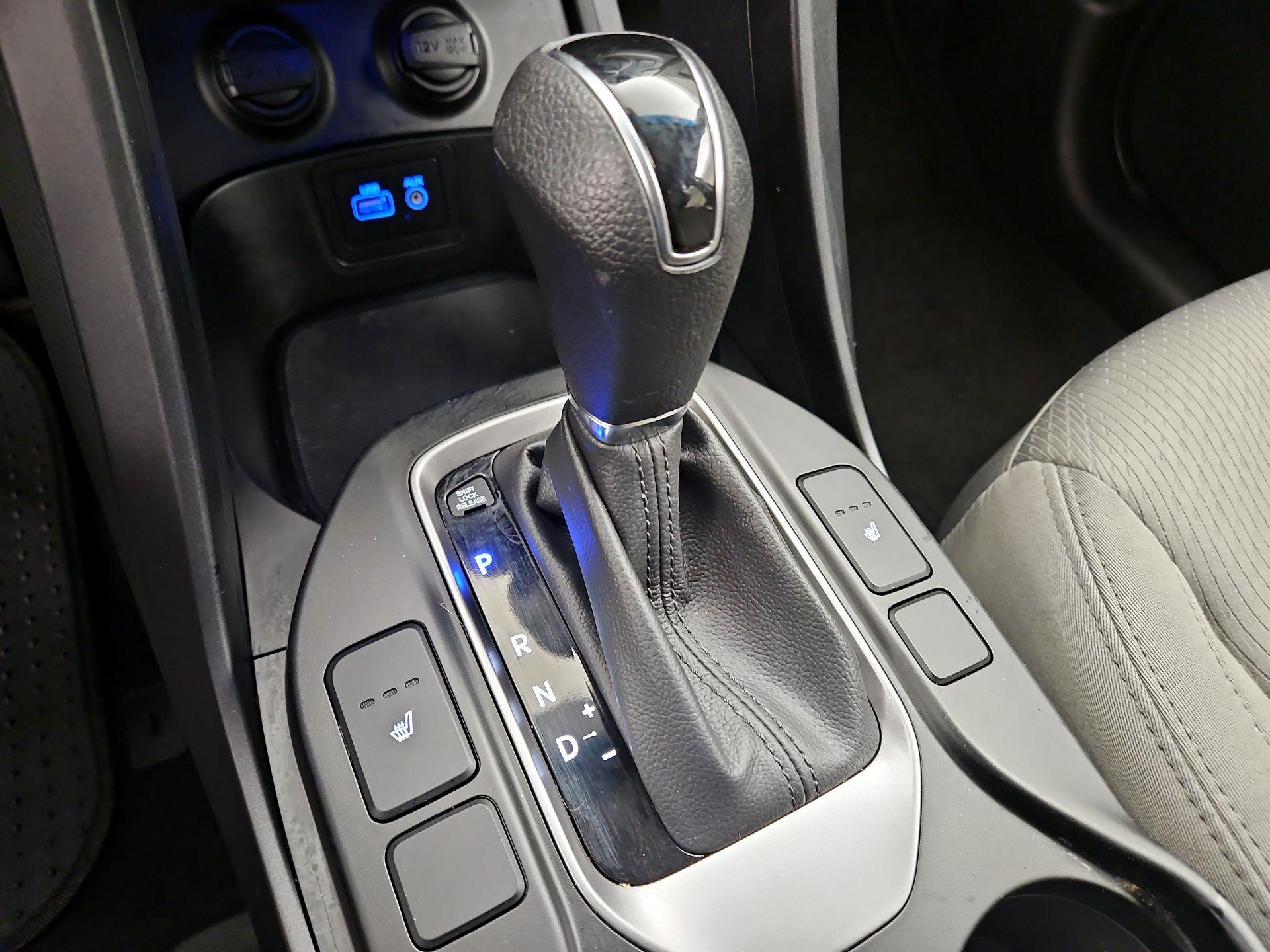 Thumbnail: 2018 Hyundai Santa Fe - 17