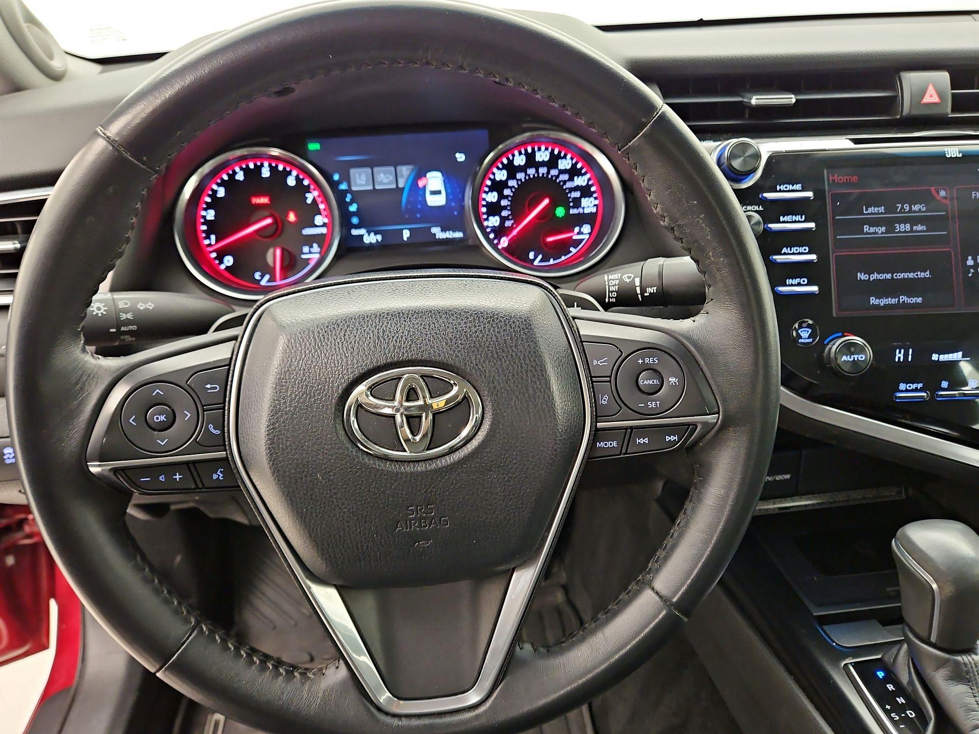 Thumbnail: 2018 Toyota Camry - 10