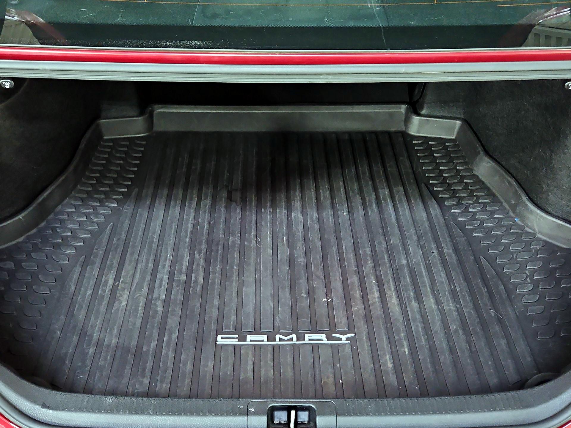 Thumbnail: 2018 Toyota Camry - 20