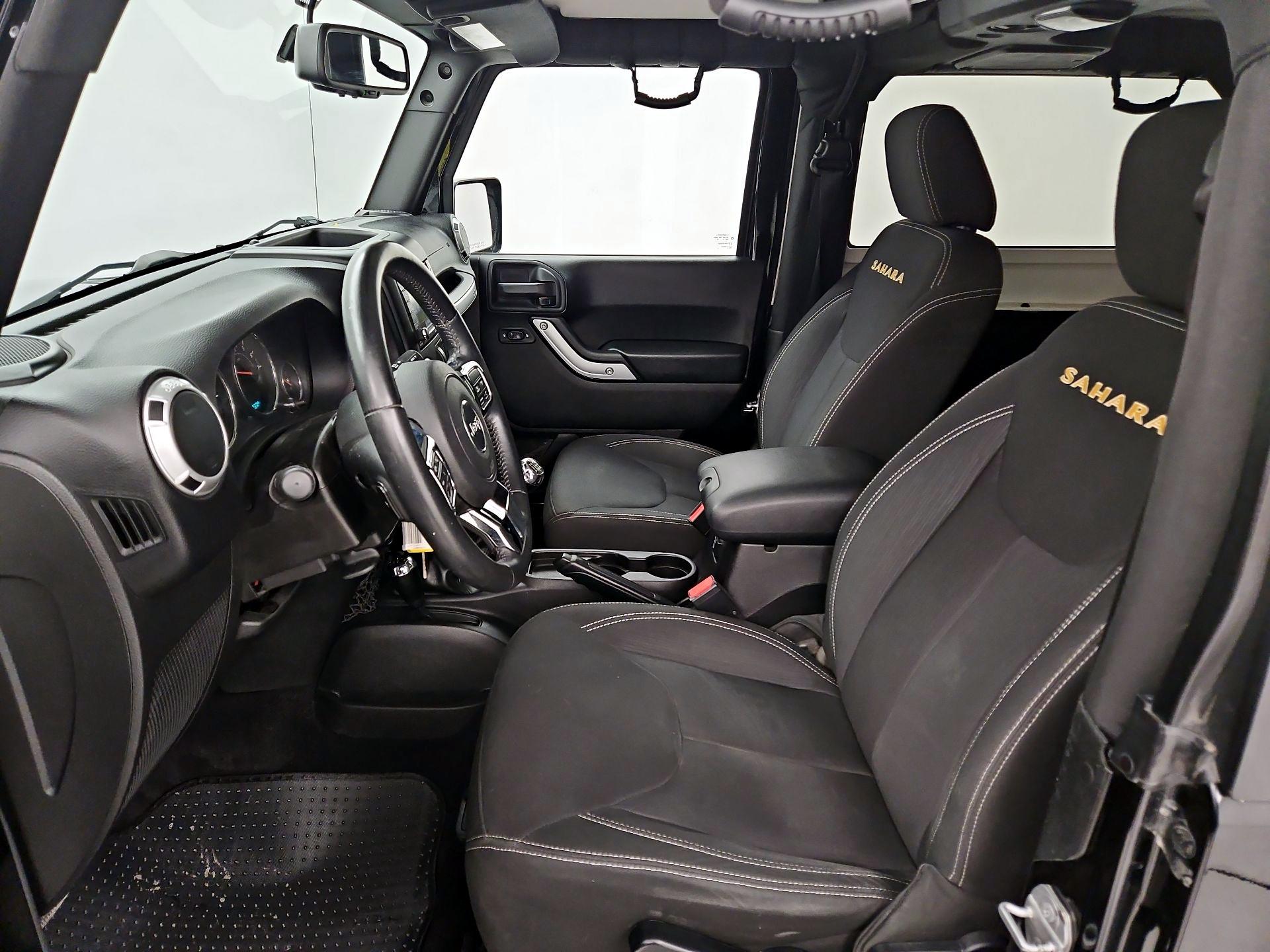 Thumbnail: 2016 Jeep Wrangler - 11