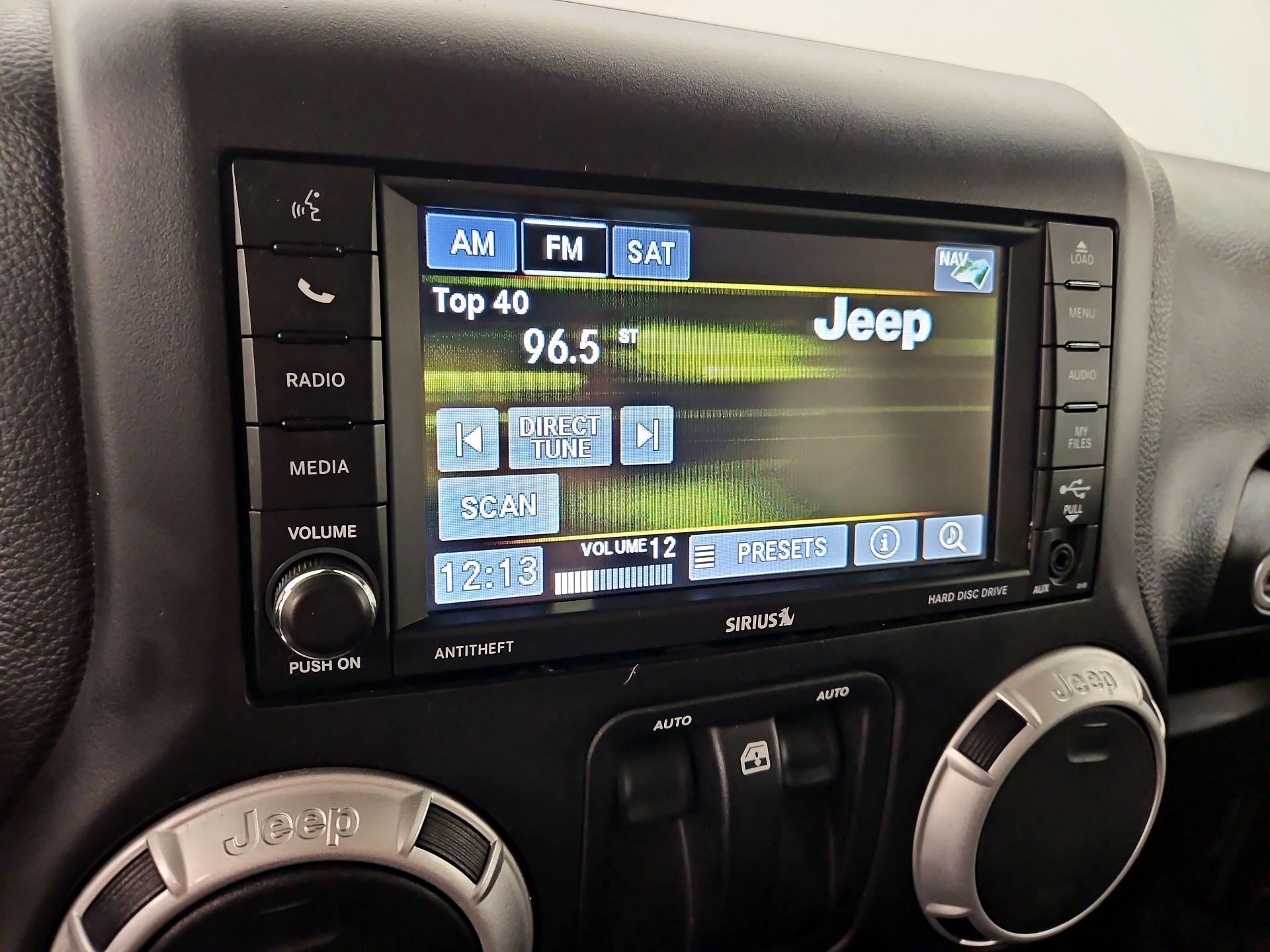 Thumbnail: 2016 Jeep Wrangler - 13