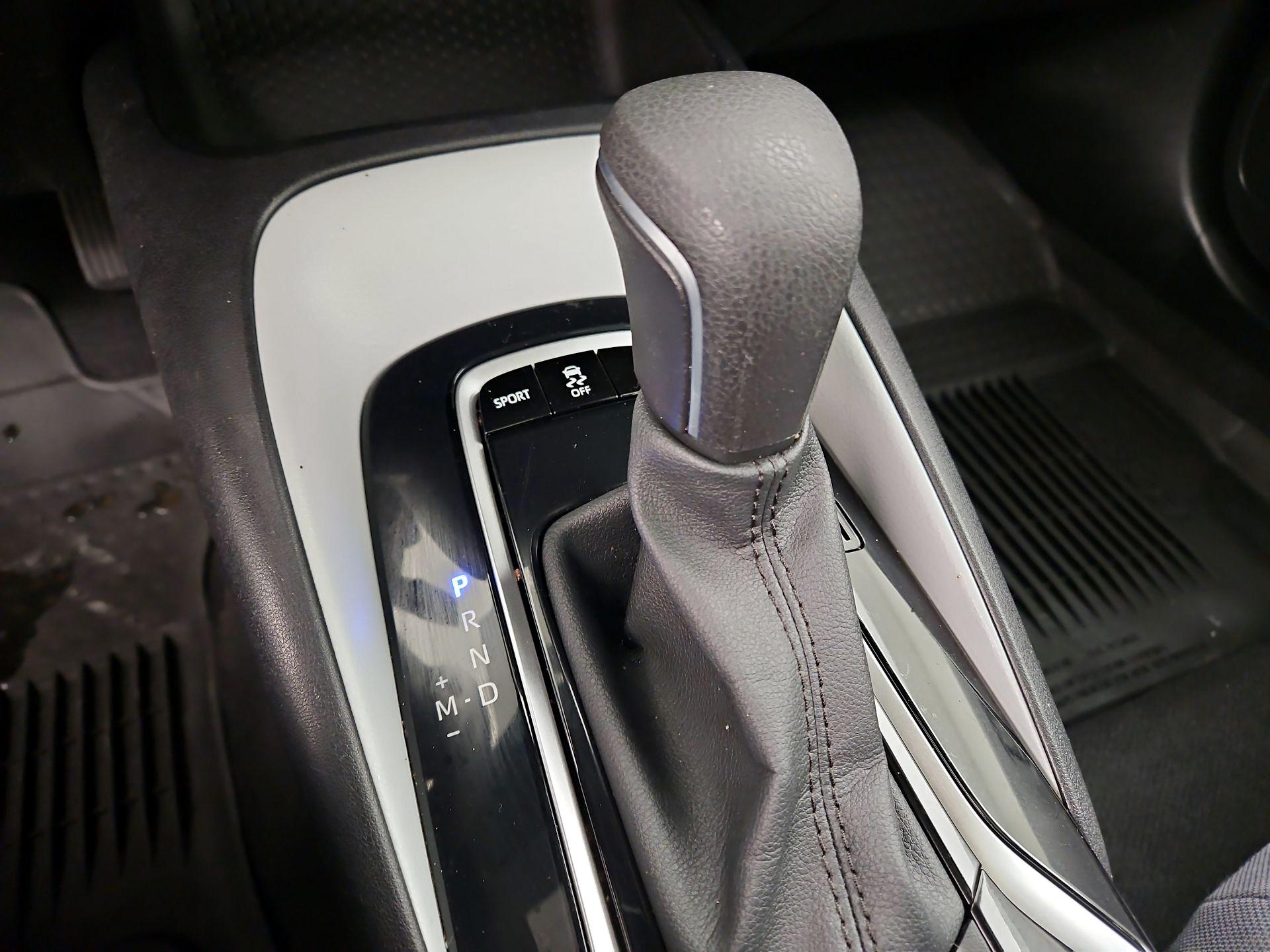 Thumbnail: 2022 Toyota Corolla - 17