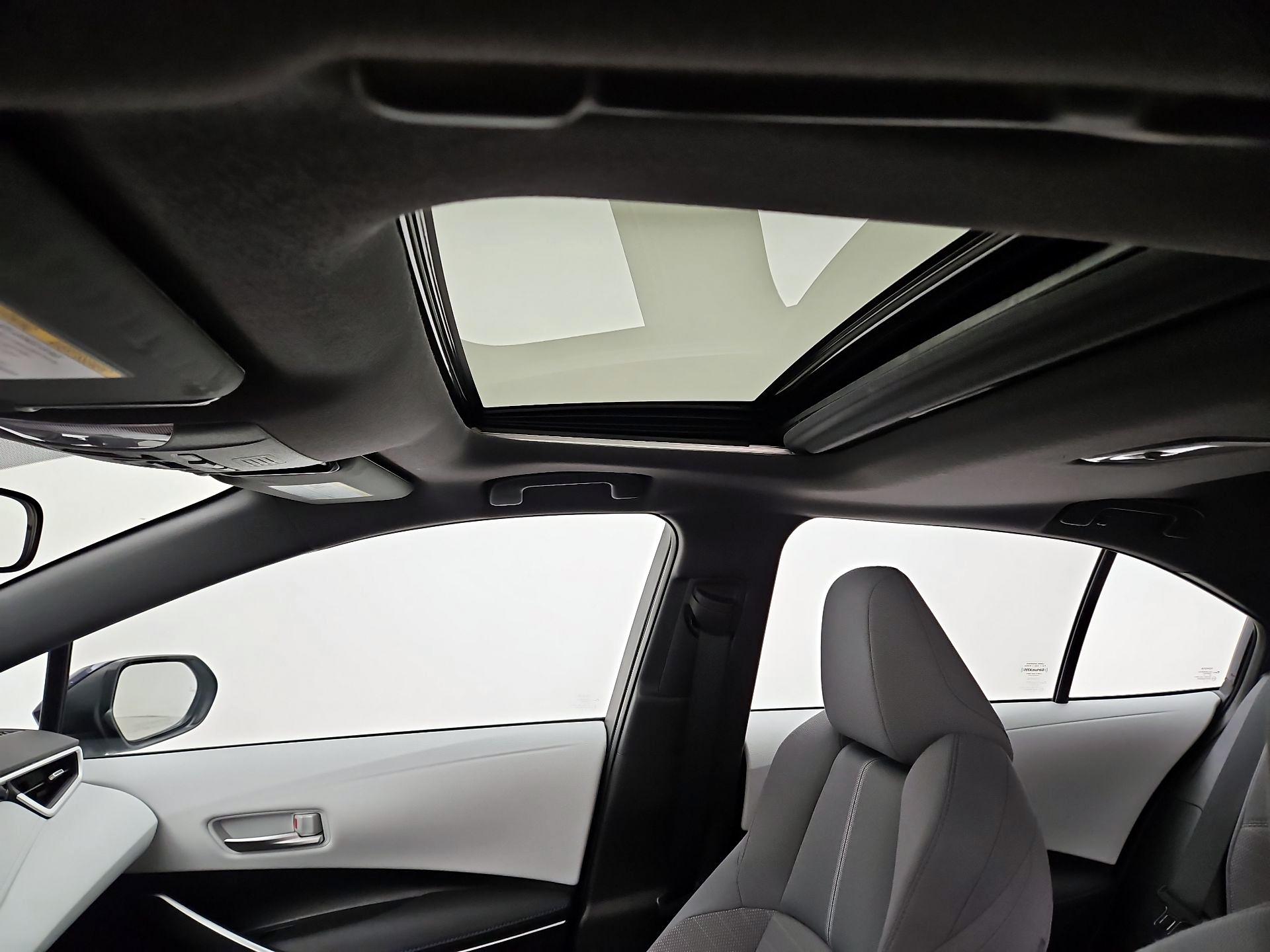 Thumbnail: 2022 Toyota Corolla - 18