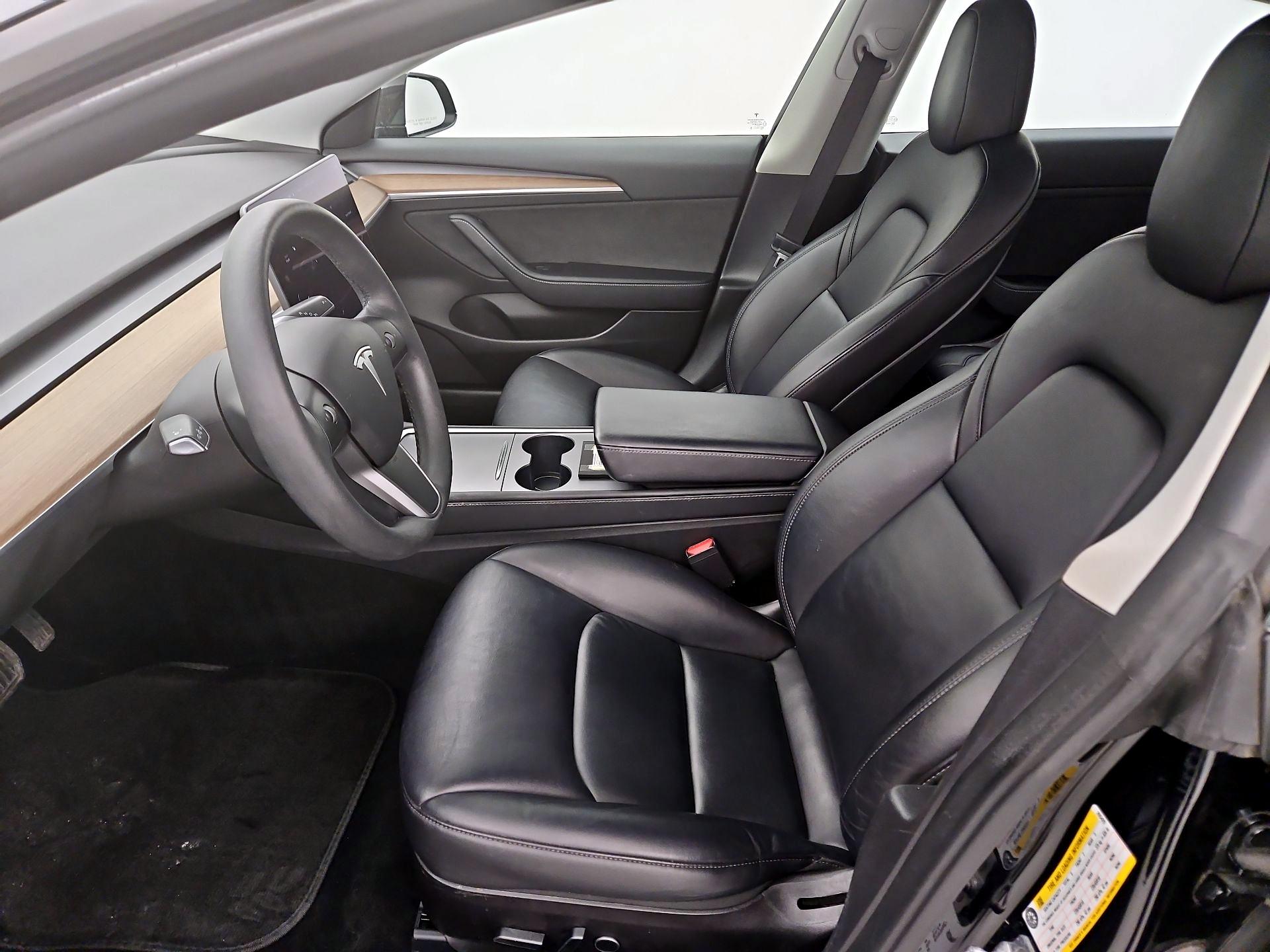 Thumbnail: 2022 Tesla Model 3 - 11