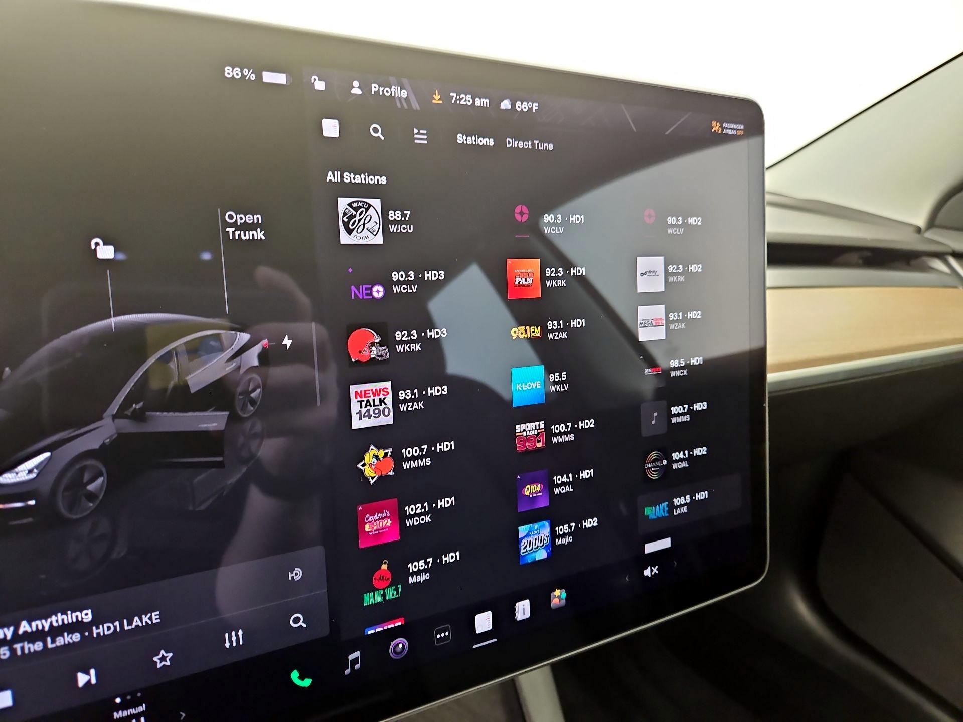 Thumbnail: 2022 Tesla Model 3 - 15