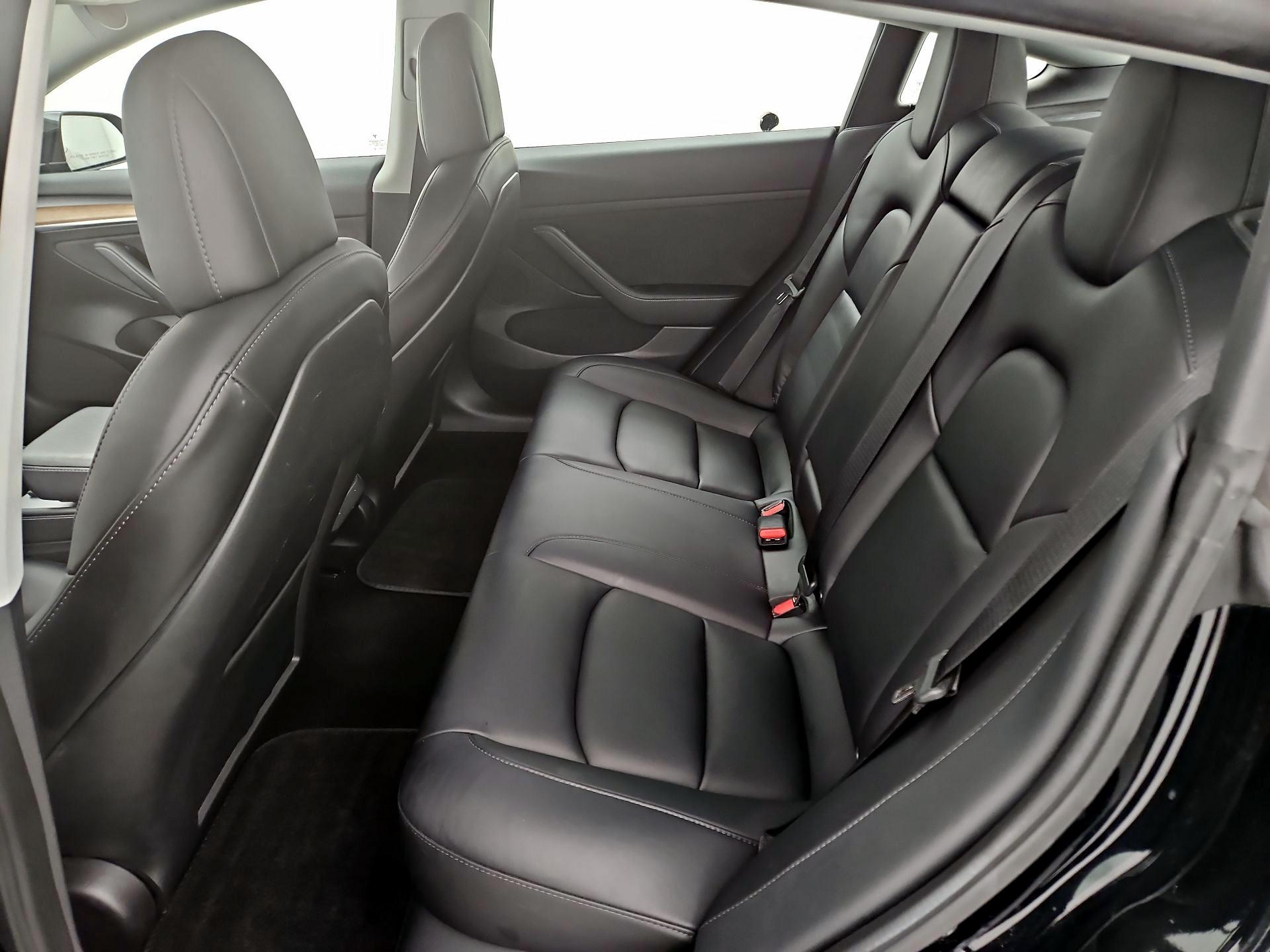 Thumbnail: 2022 Tesla Model 3 - 19