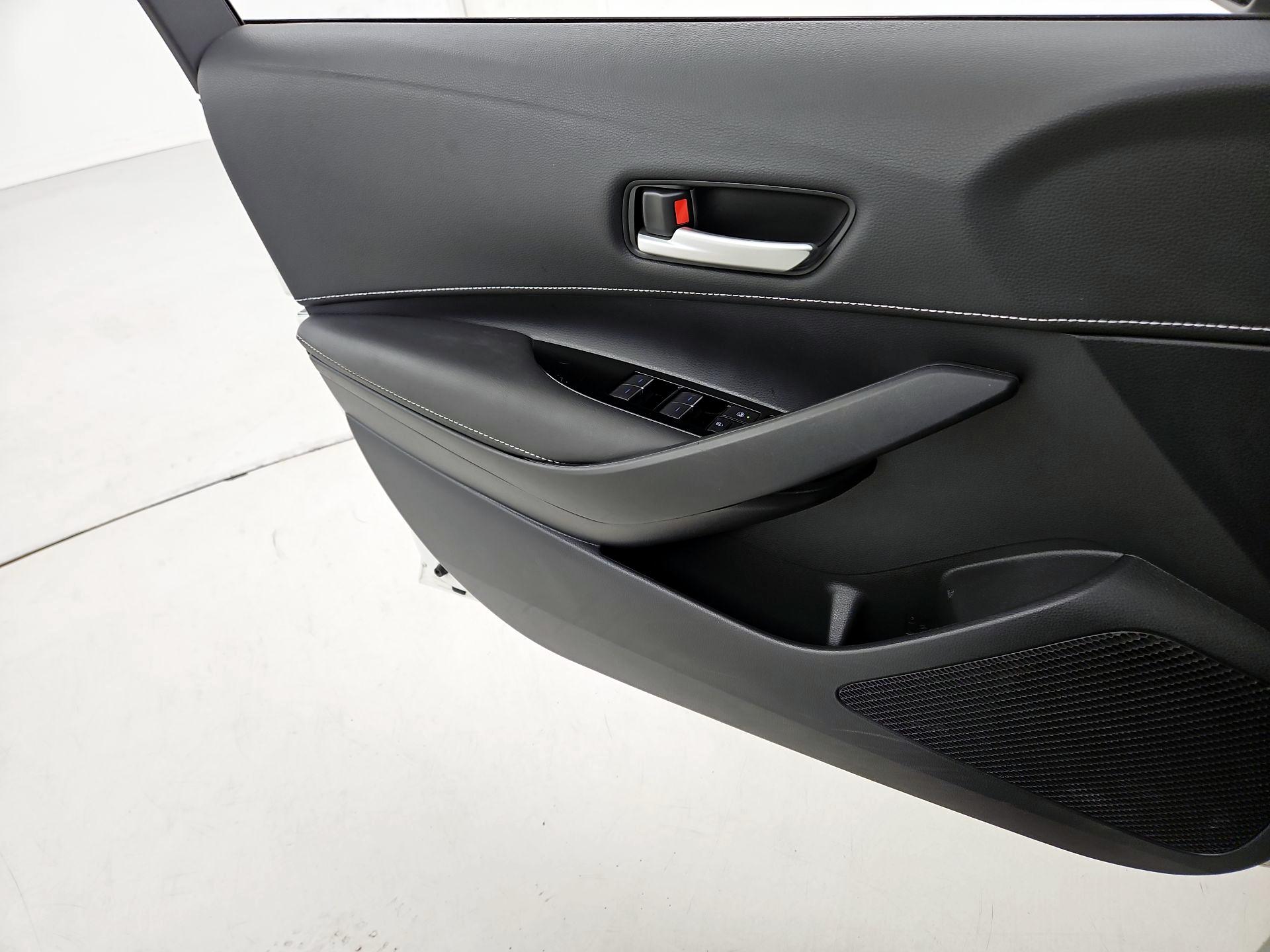 Thumbnail: 2020 Toyota Corolla - 12