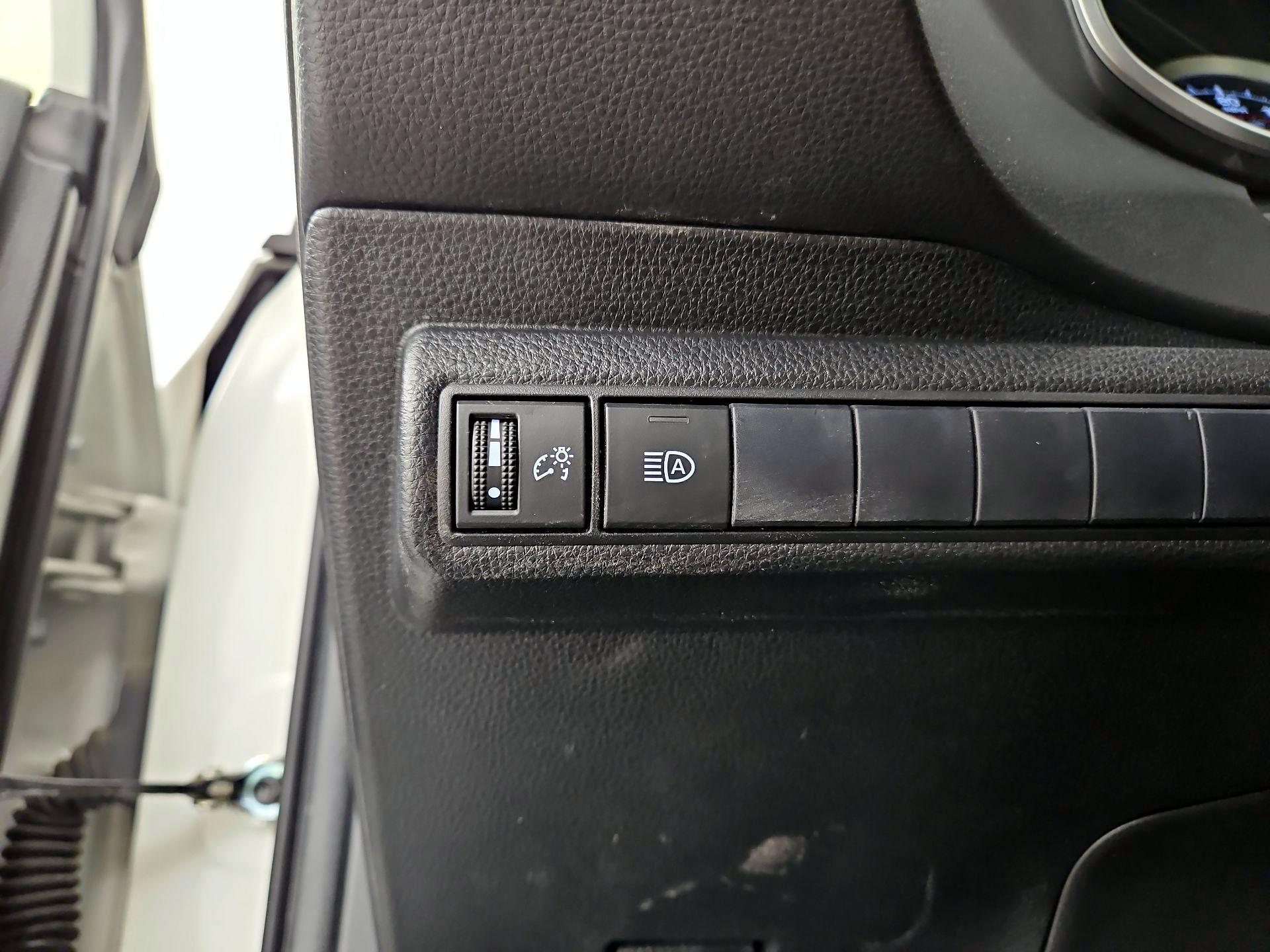 Thumbnail: 2020 Toyota Corolla - 13