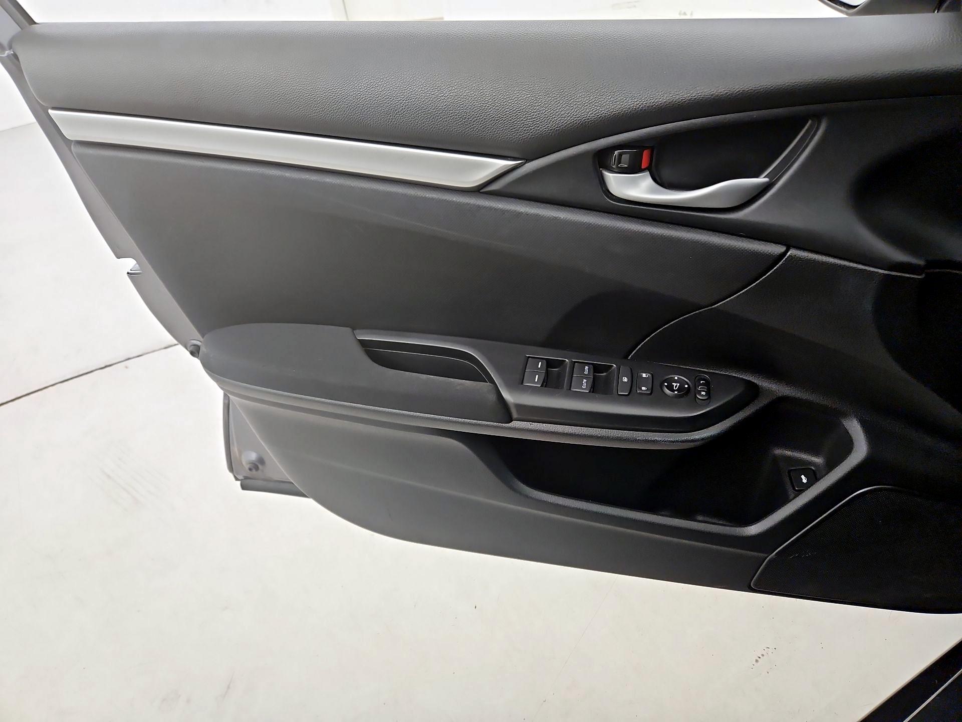 Thumbnail: 2019 Honda Civic - 12