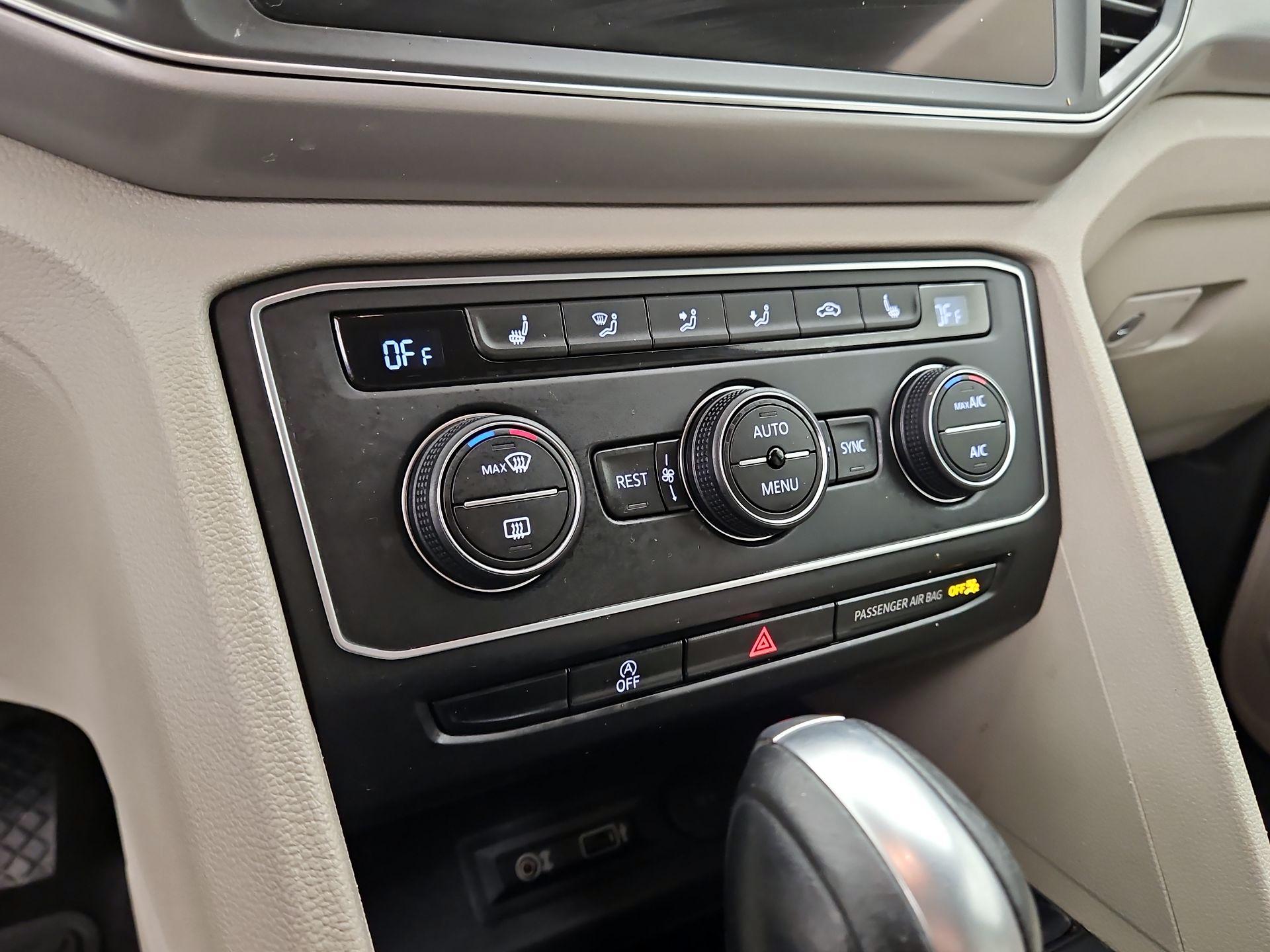 Thumbnail: 2019 Volkswagen Atlas - 16