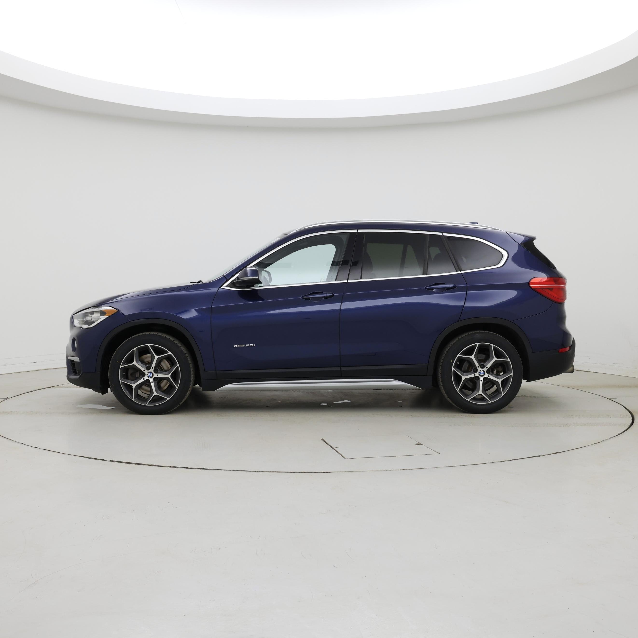 Thumbnail: 2016 BMW X1 - 3