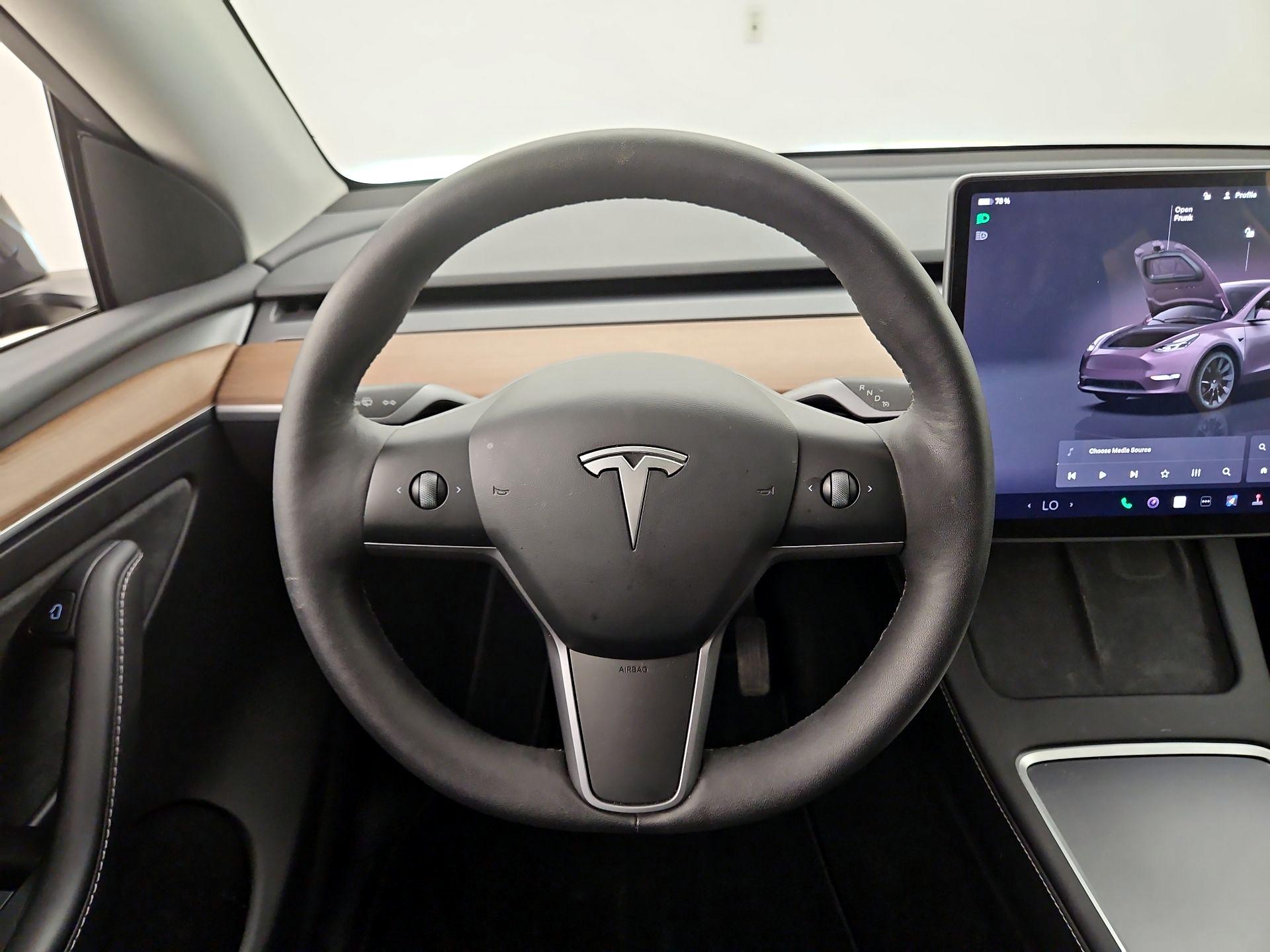 Thumbnail: 2023 Tesla Model Y - 10