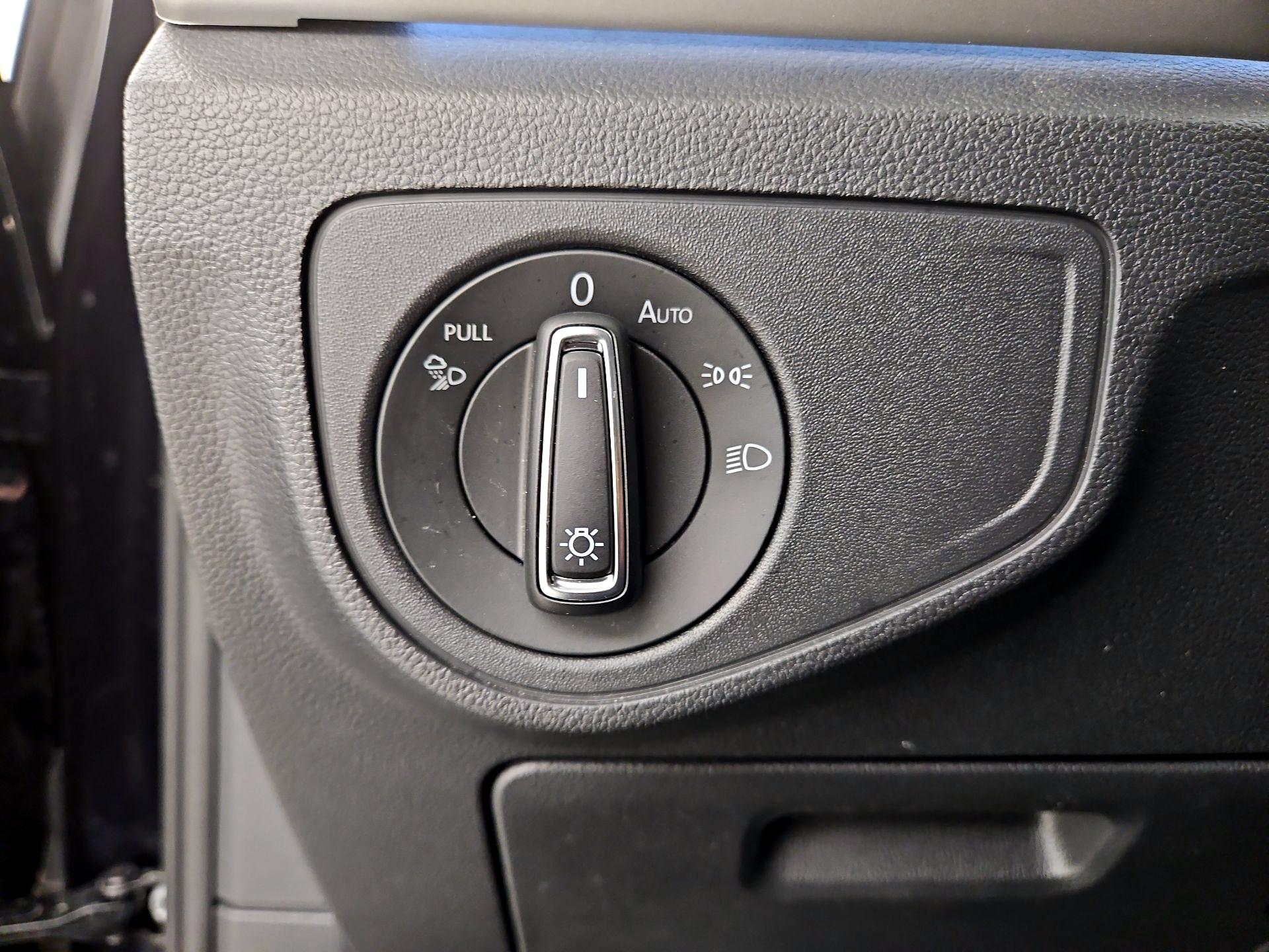 Thumbnail: 2022 Volkswagen Atlas - 13