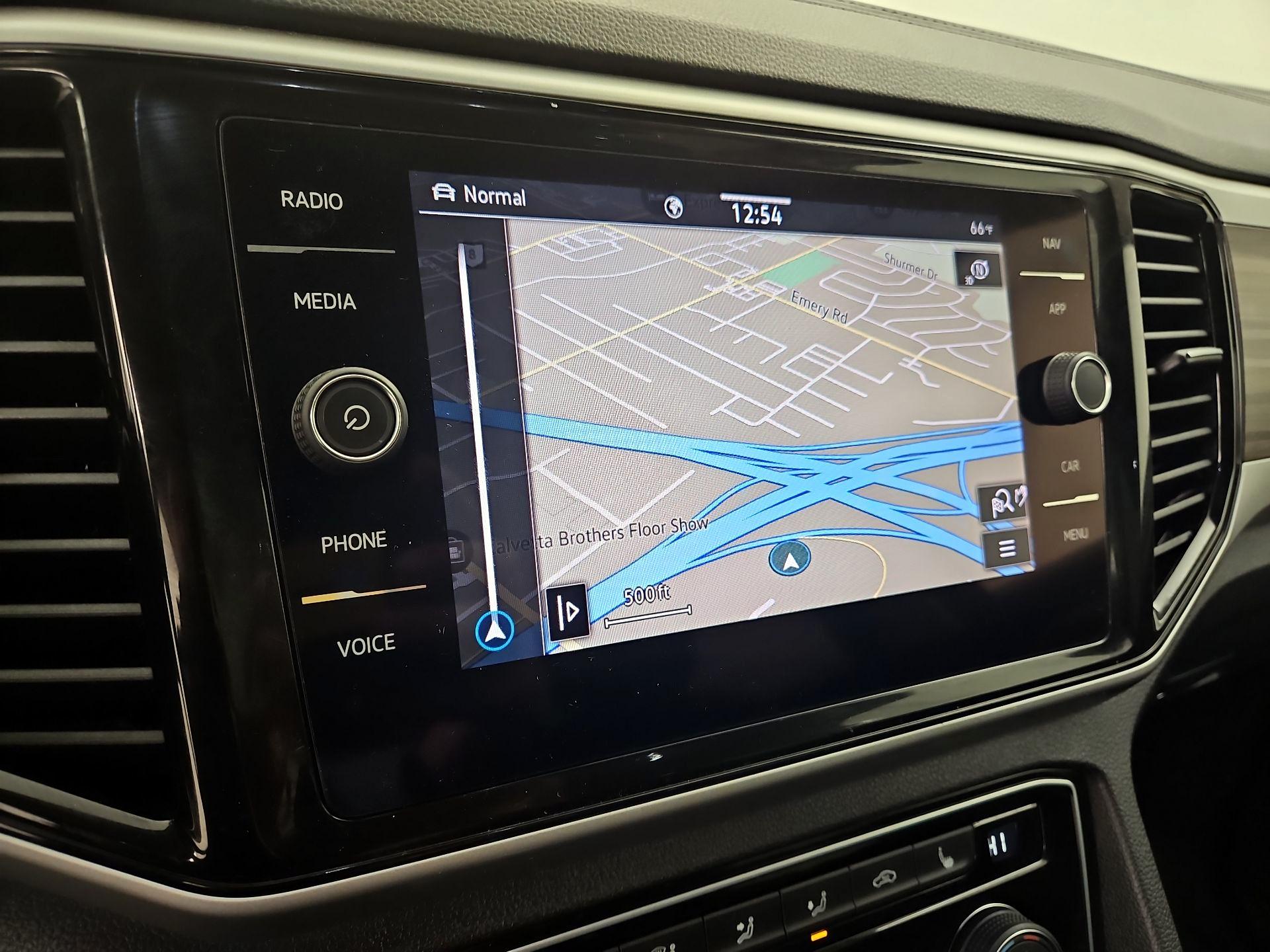 Thumbnail: 2022 Volkswagen Atlas - 14