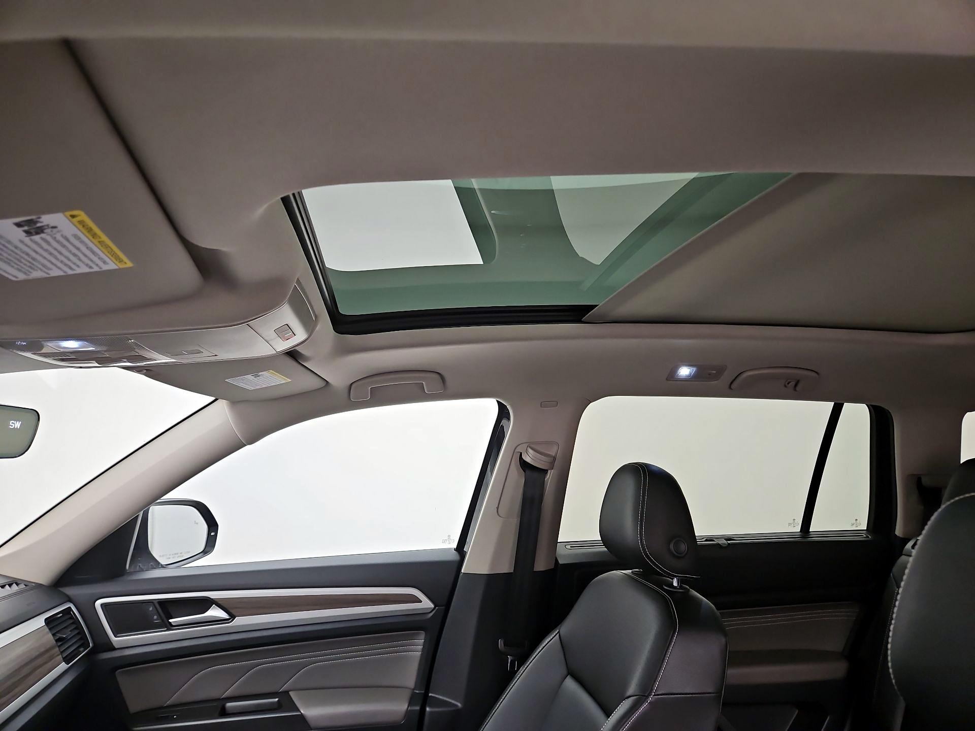 Thumbnail: 2022 Volkswagen Atlas - 20