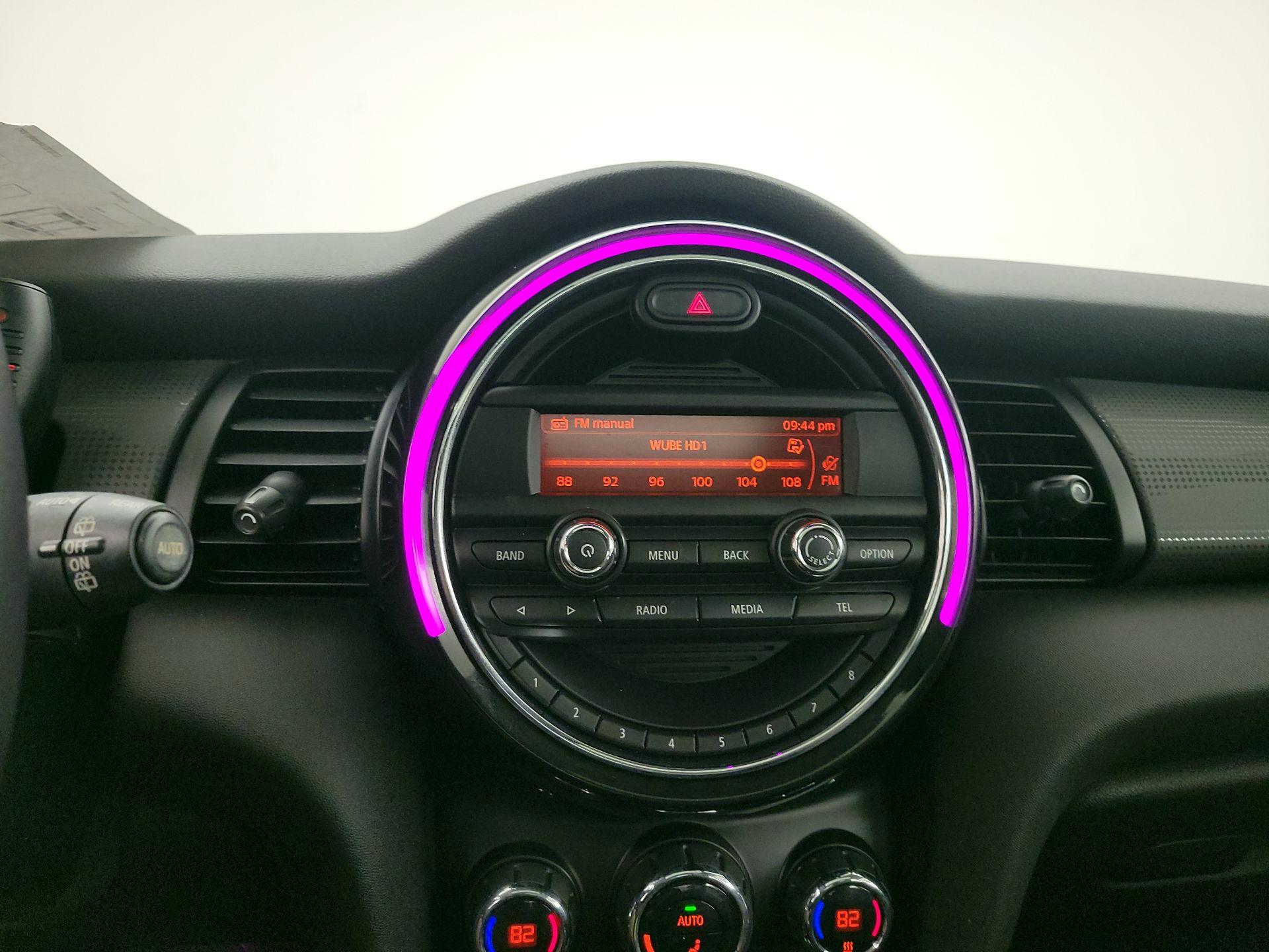 Thumbnail: 2016 MINI Cooper Hardtop - 14