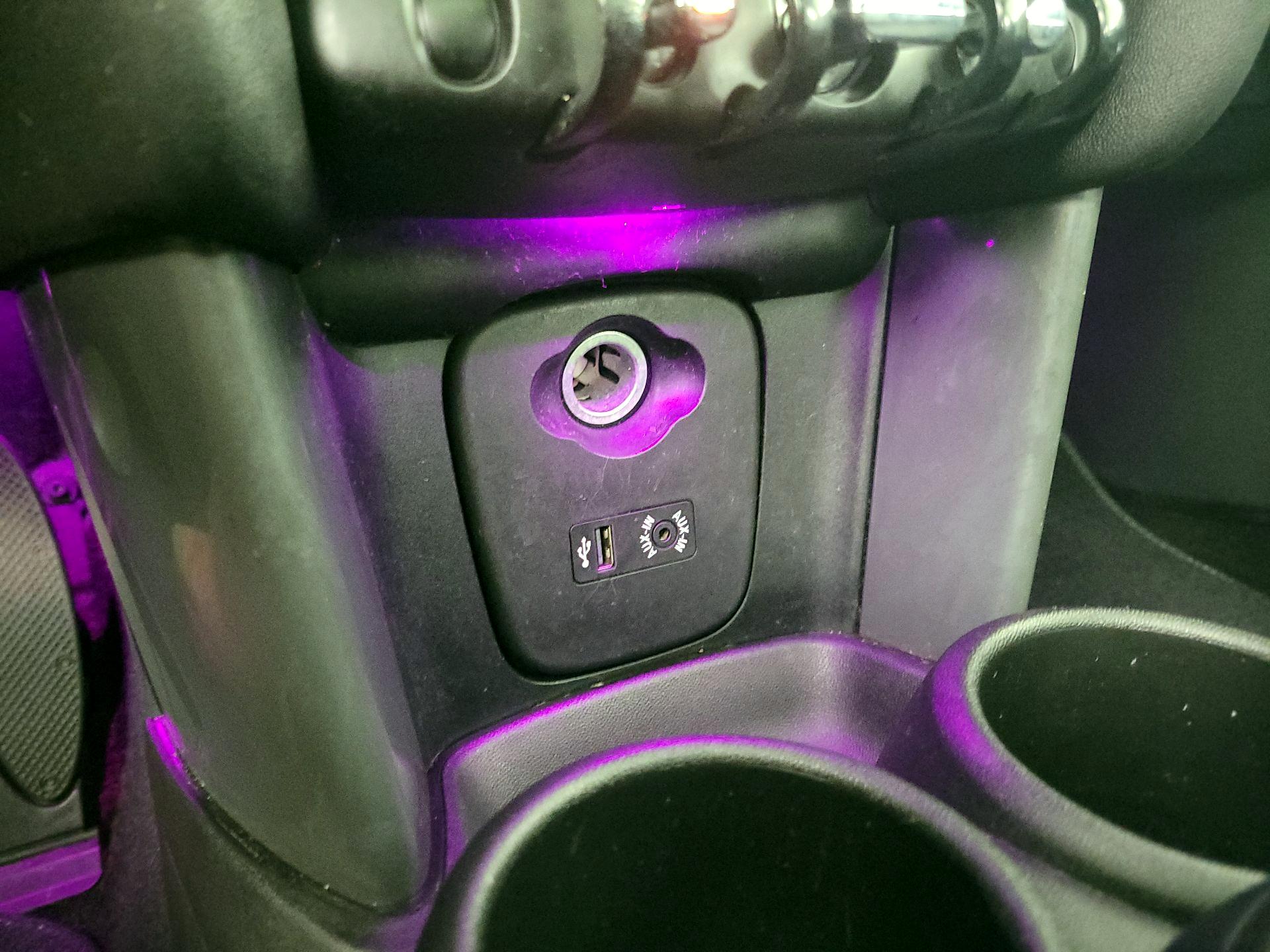 Thumbnail: 2016 MINI Cooper Hardtop - 17