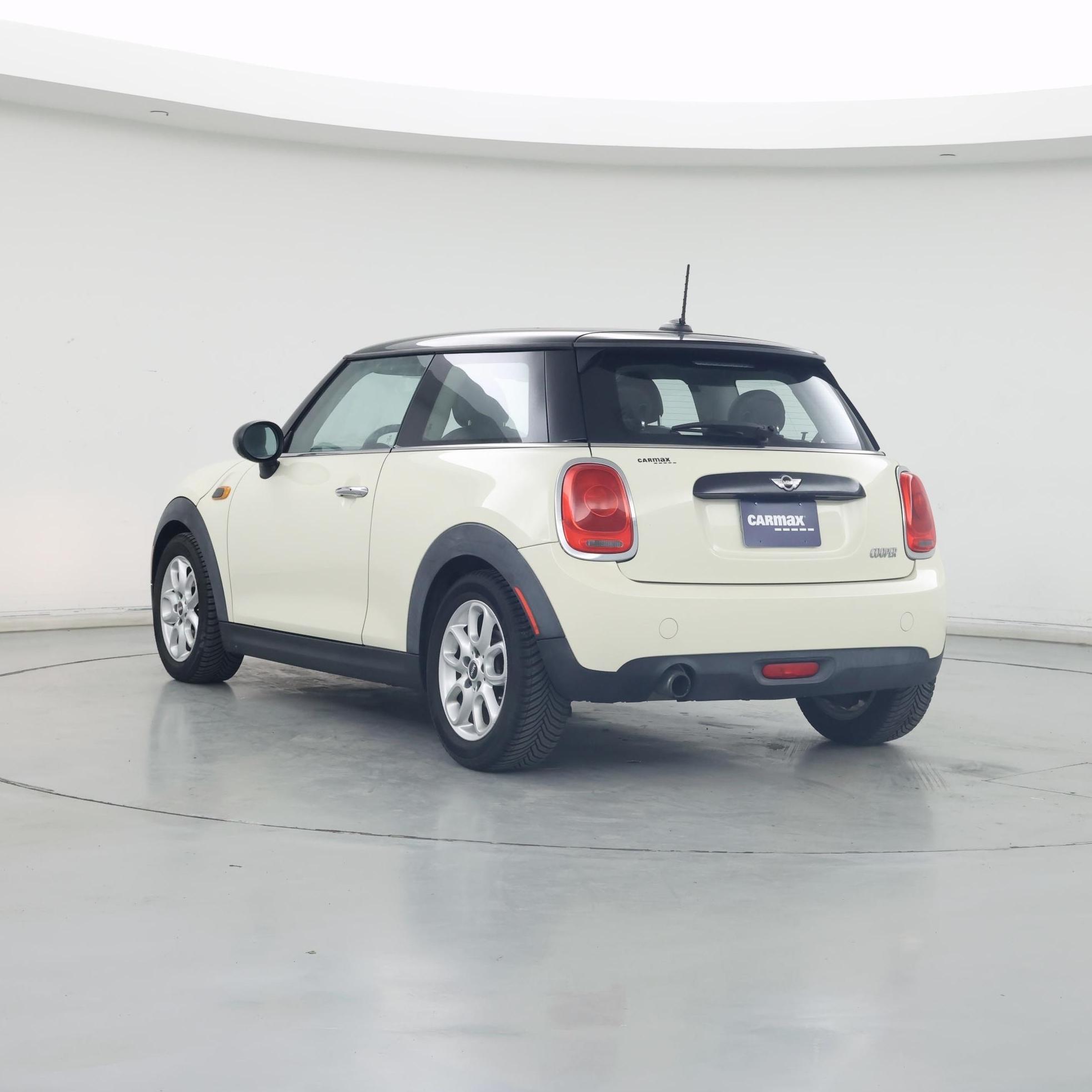 Thumbnail: 2016 MINI Cooper Hardtop - 2