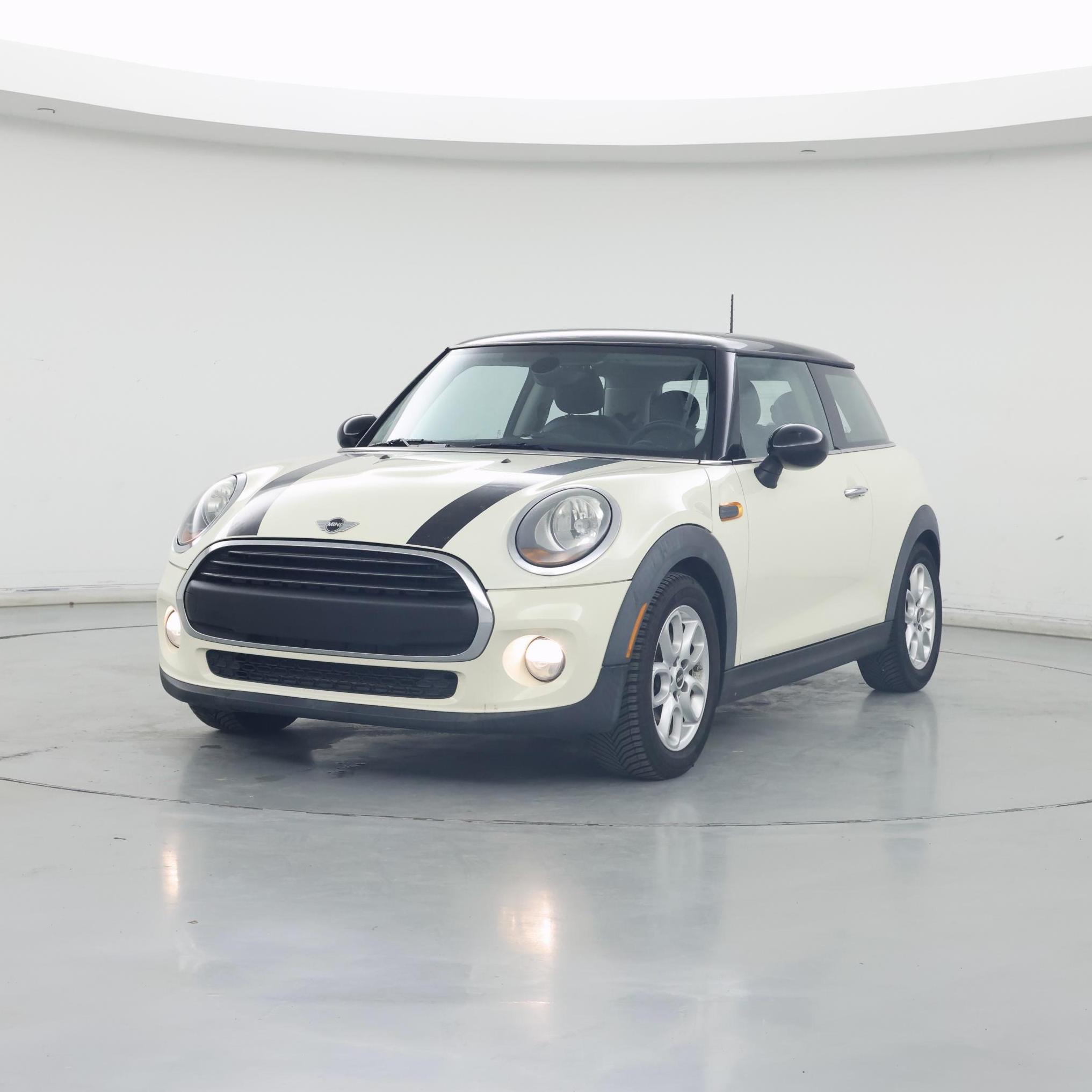Thumbnail: 2016 MINI Cooper Hardtop - 4
