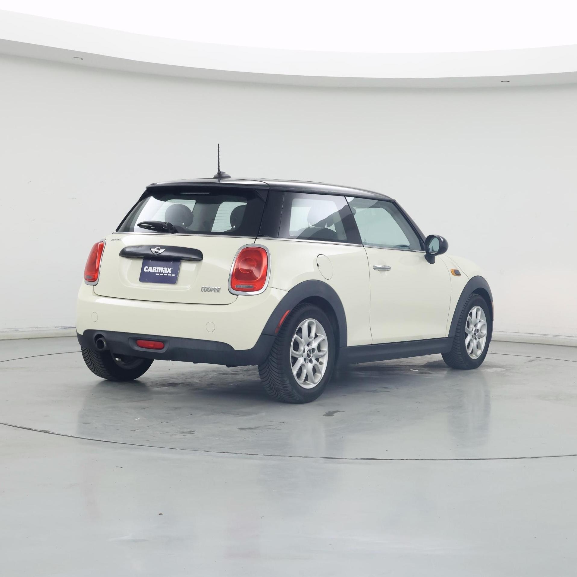 Thumbnail: 2016 MINI Cooper Hardtop - 8