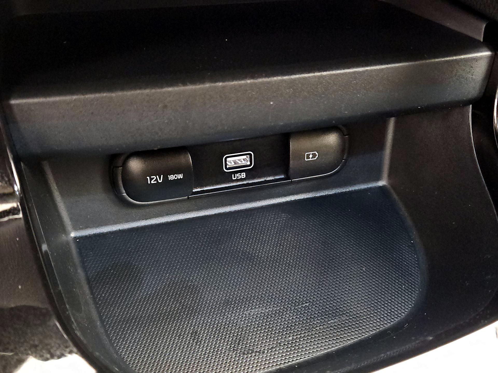 Thumbnail: 2023 Kia Seltos - 18