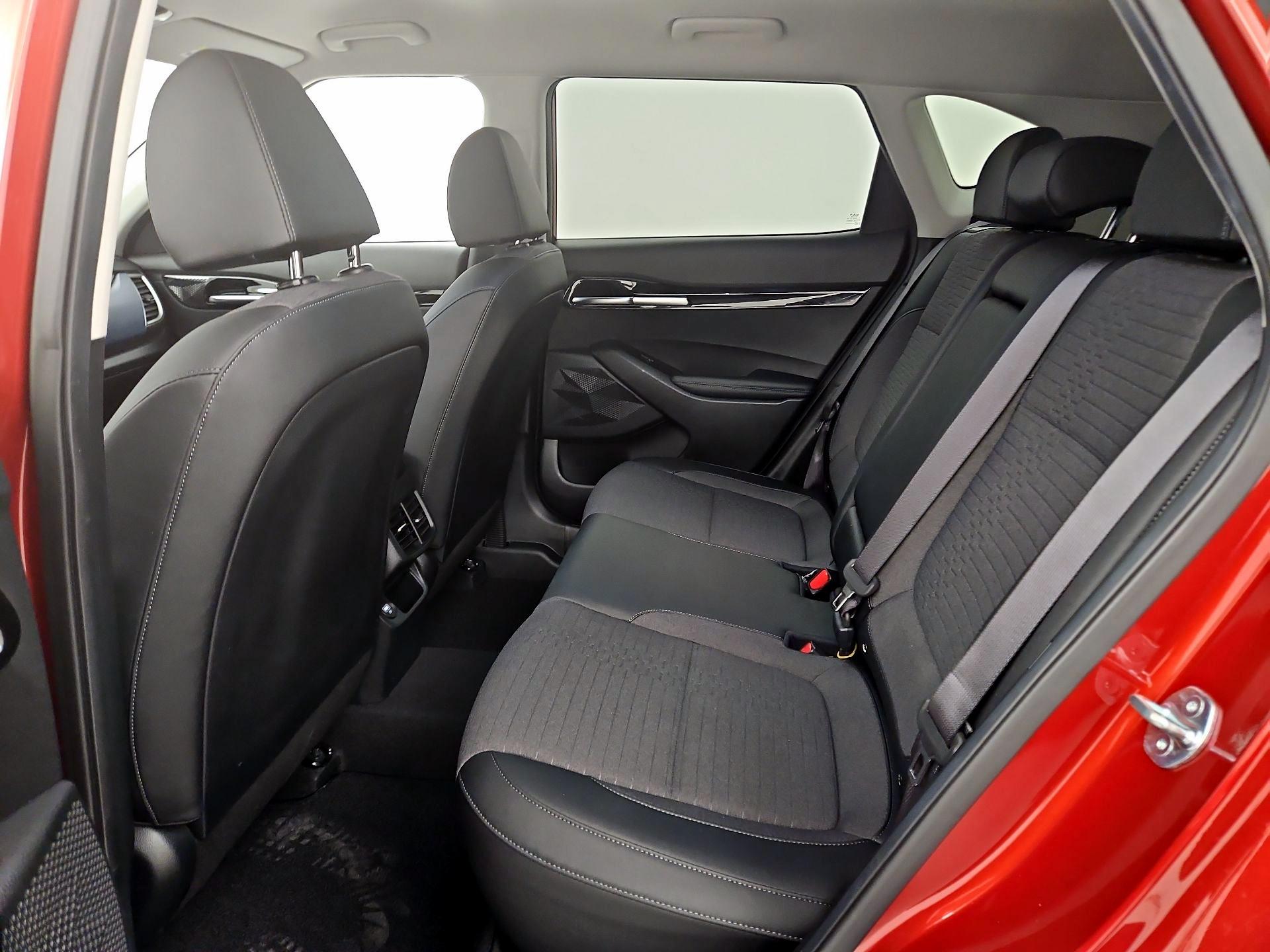 Thumbnail: 2023 Kia Seltos - 19