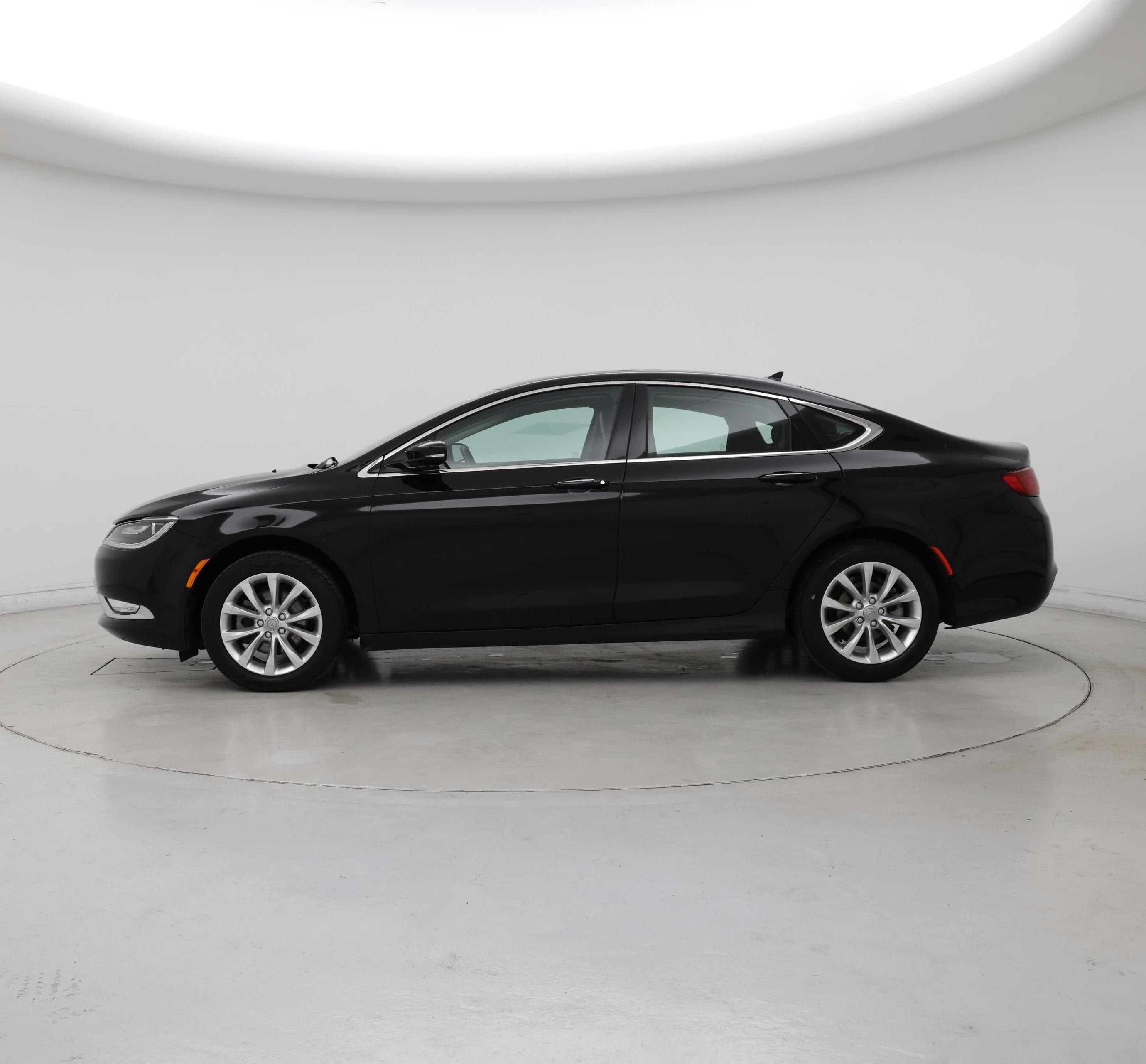 Thumbnail: 2015 Chrysler 200 - 3