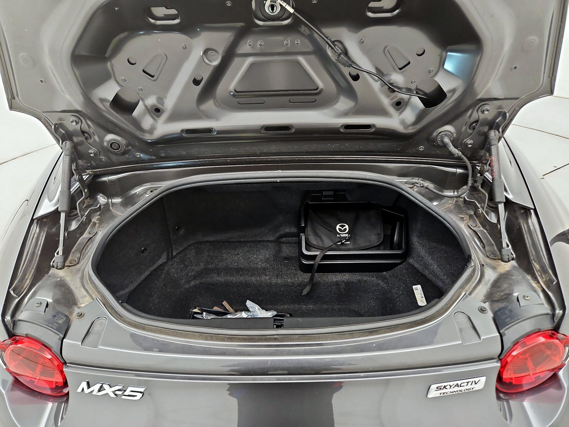 Thumbnail: 2017 Mazda MX-5 Miata - 19