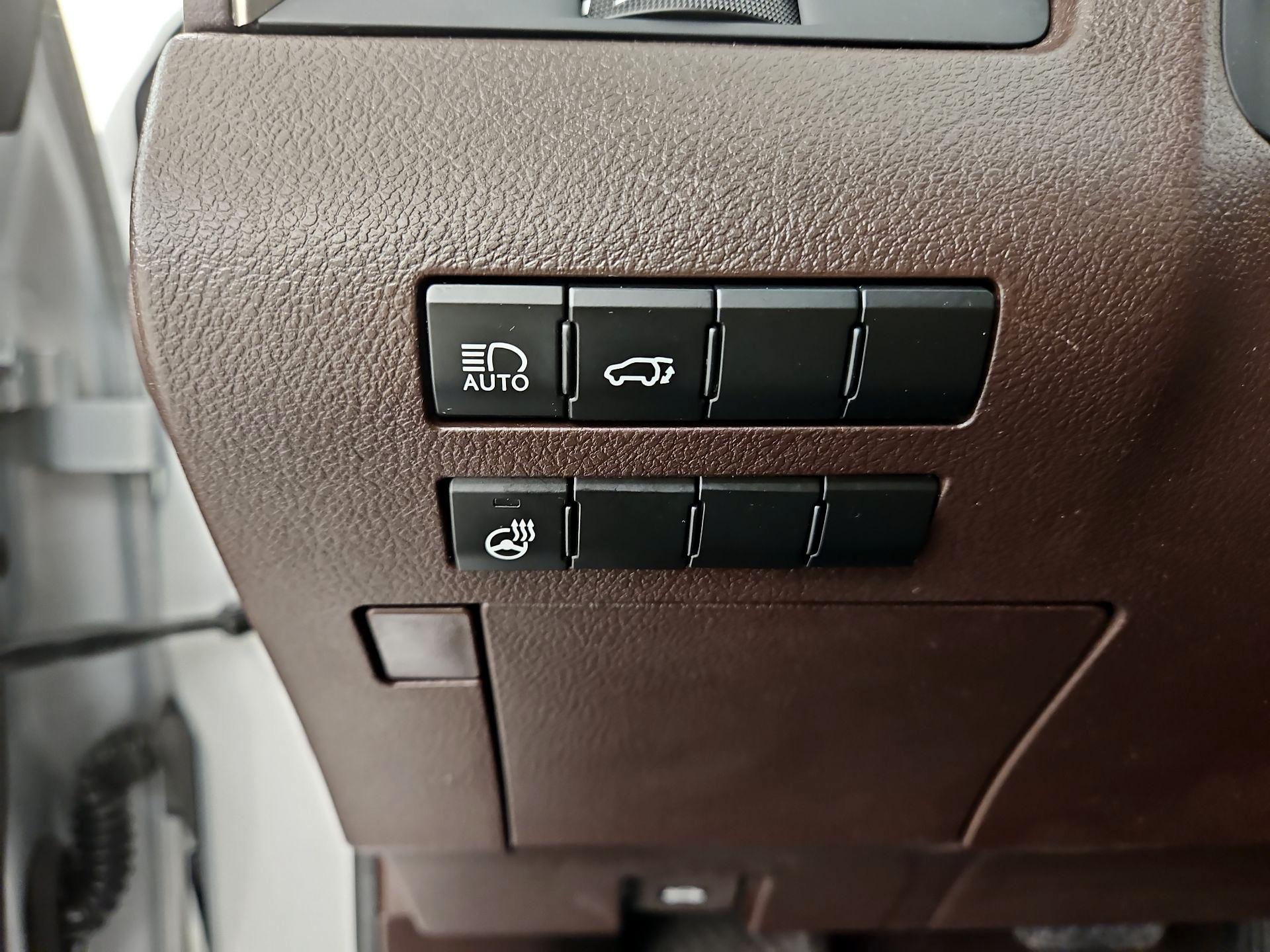 Thumbnail: 2017 Lexus RX - 13