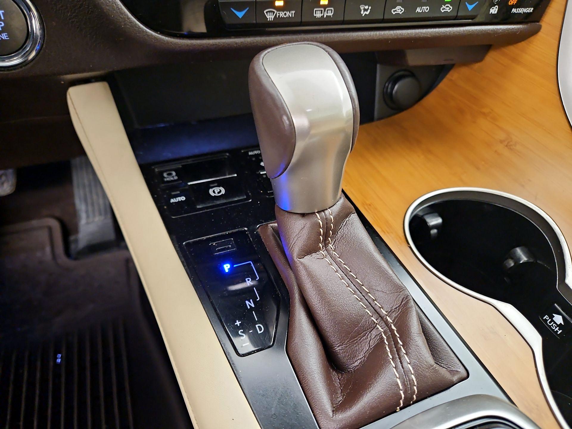 Thumbnail: 2017 Lexus RX - 18