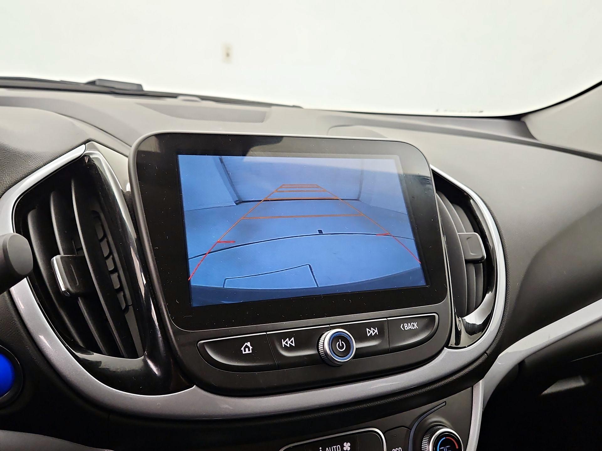 Thumbnail: 2017 Chevrolet Volt - 14