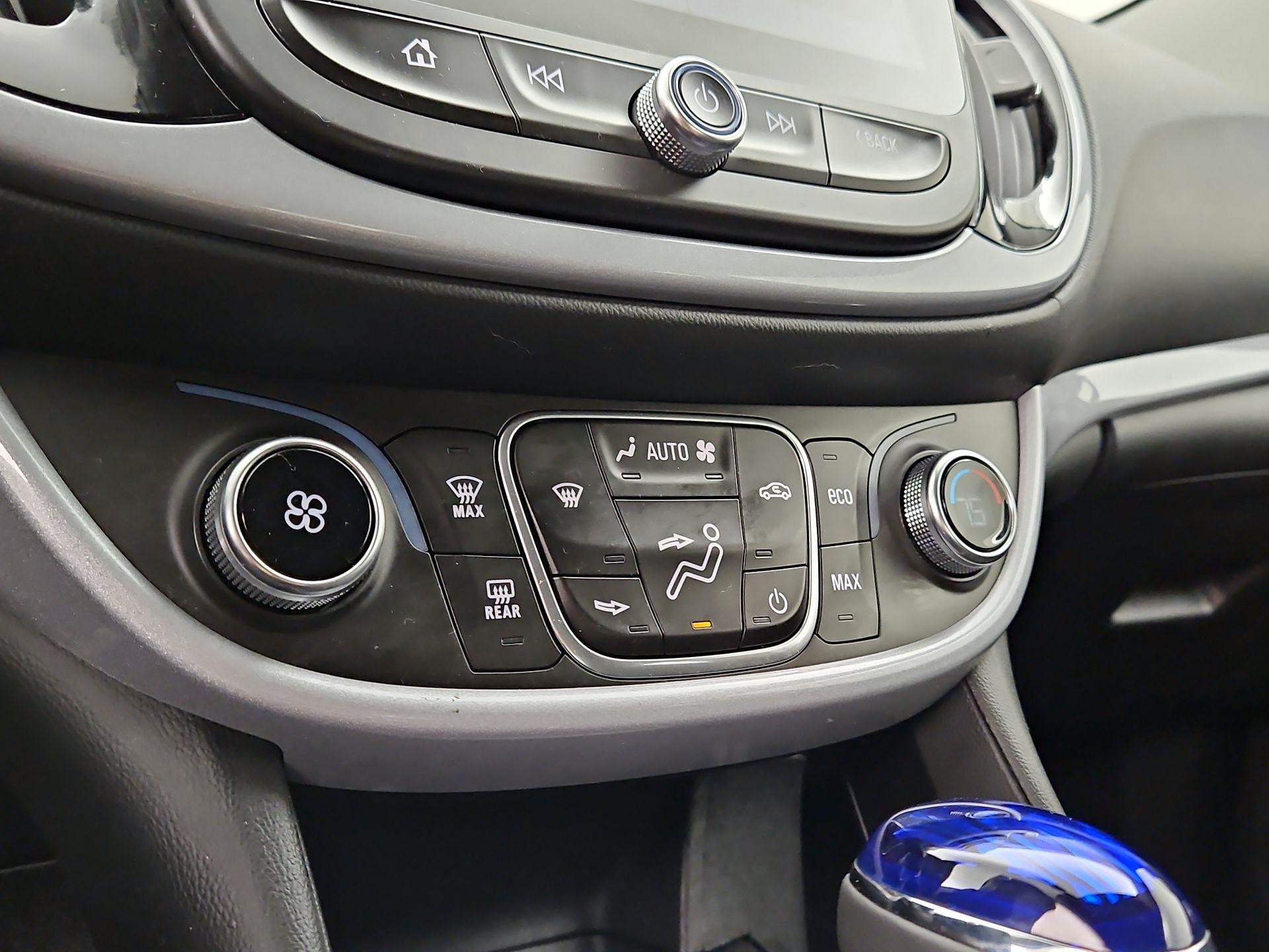 Thumbnail: 2017 Chevrolet Volt - 16