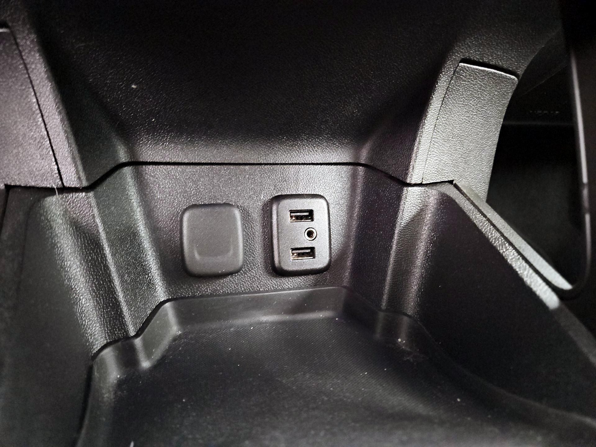 Thumbnail: 2017 Chevrolet Volt - 18