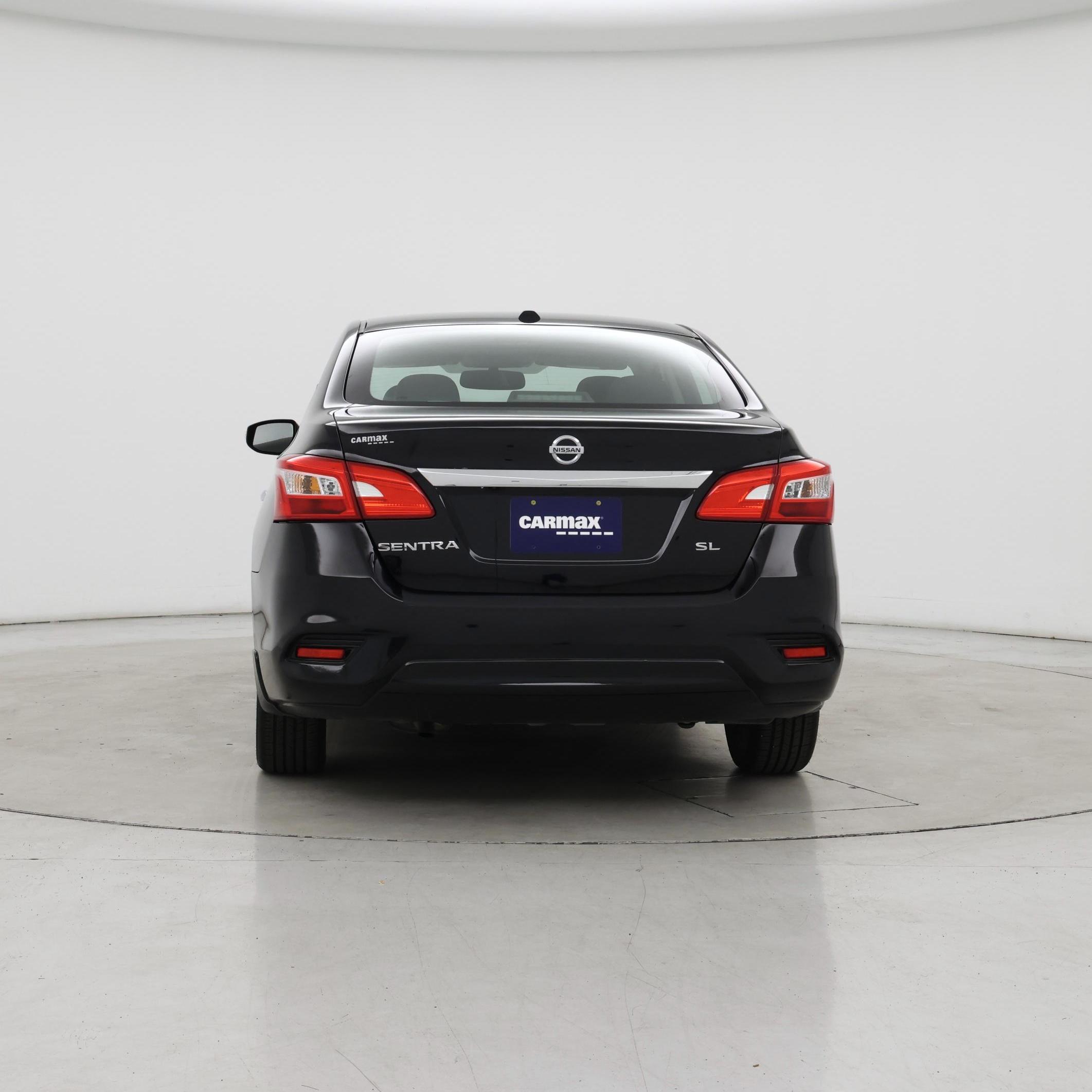 Thumbnail: 2017 Nissan Sentra - 4