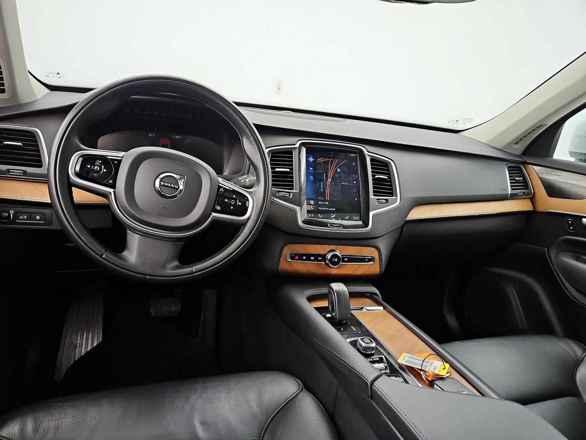 Thumbnail: 2021 Volvo XC90 - 10