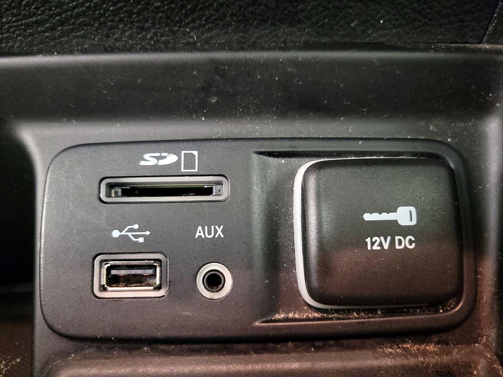 Thumbnail: 2014 Jeep Cherokee - 19