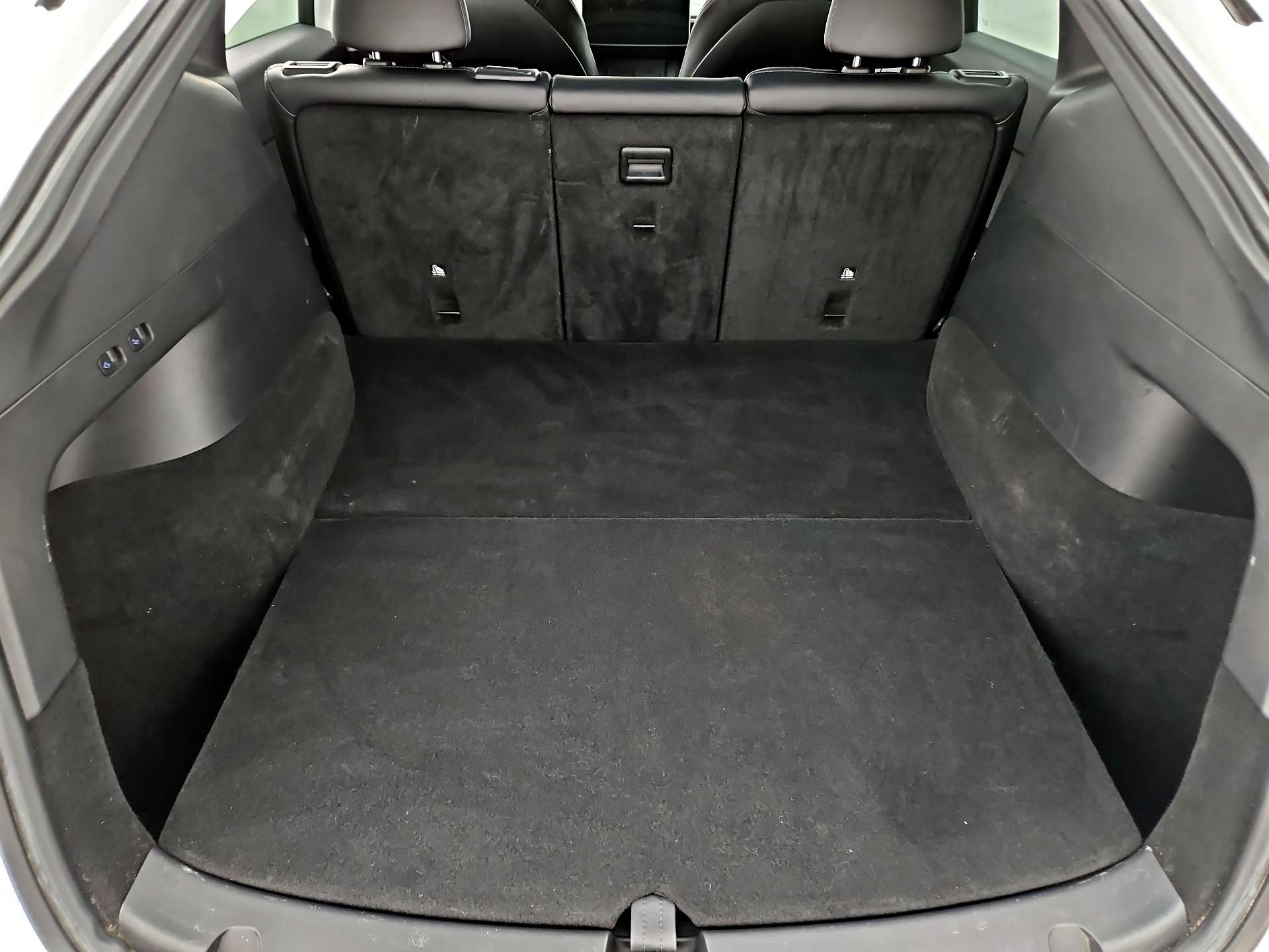 Thumbnail: 2022 Tesla Model Y - 19