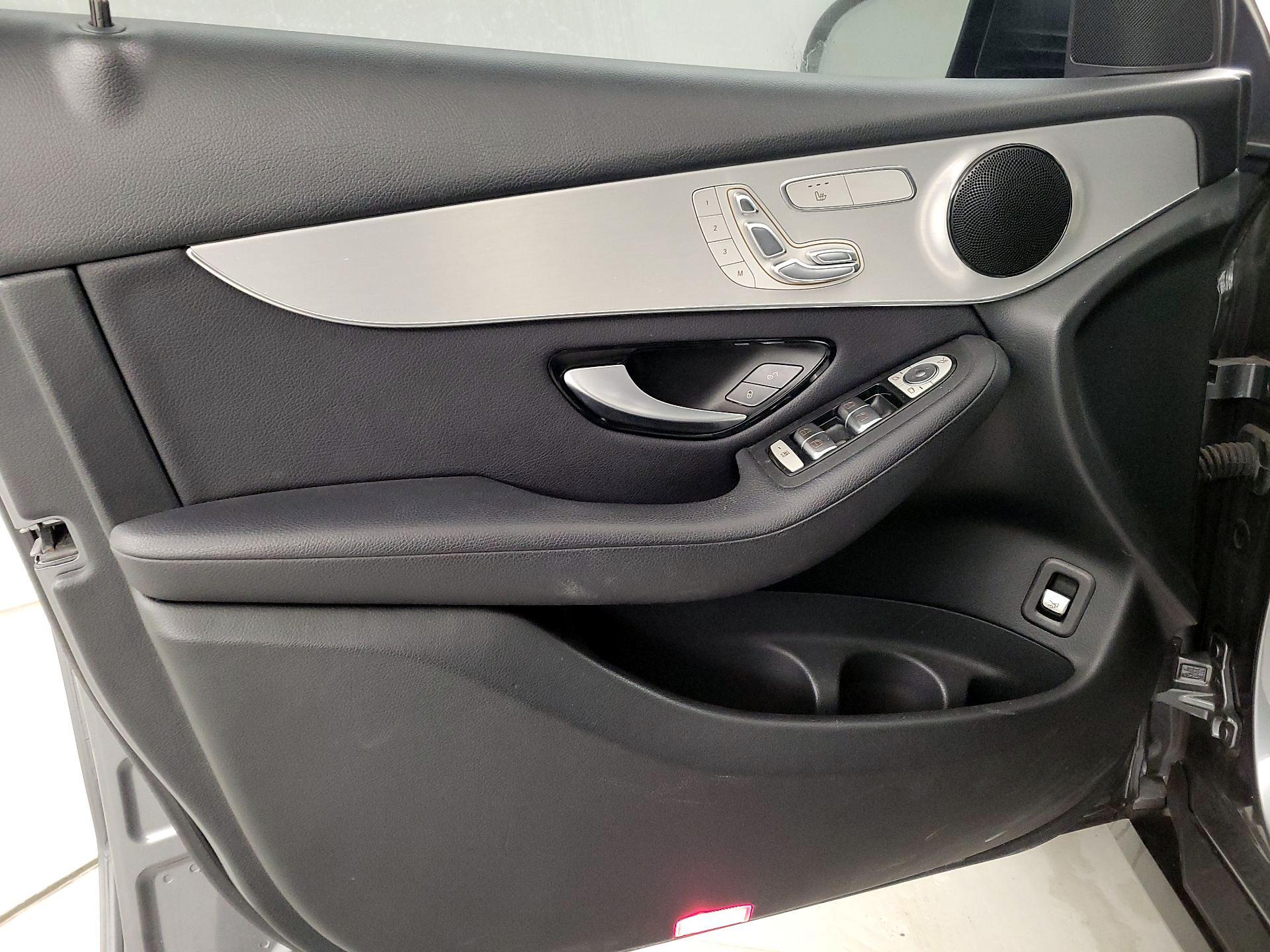 Thumbnail: 2019 Mercedes-Benz GLC - 12