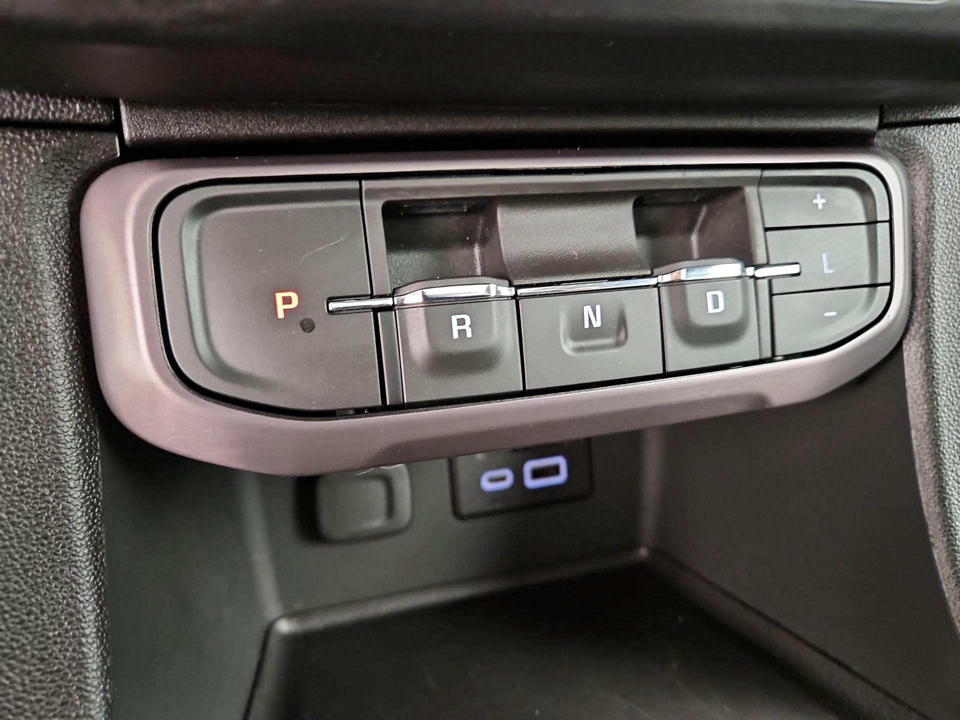 Thumbnail: 2022 GMC Acadia - 17