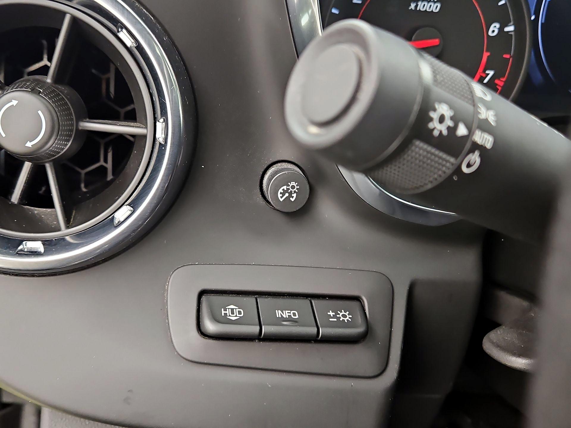 Thumbnail: 2020 Chevrolet Camaro - 13