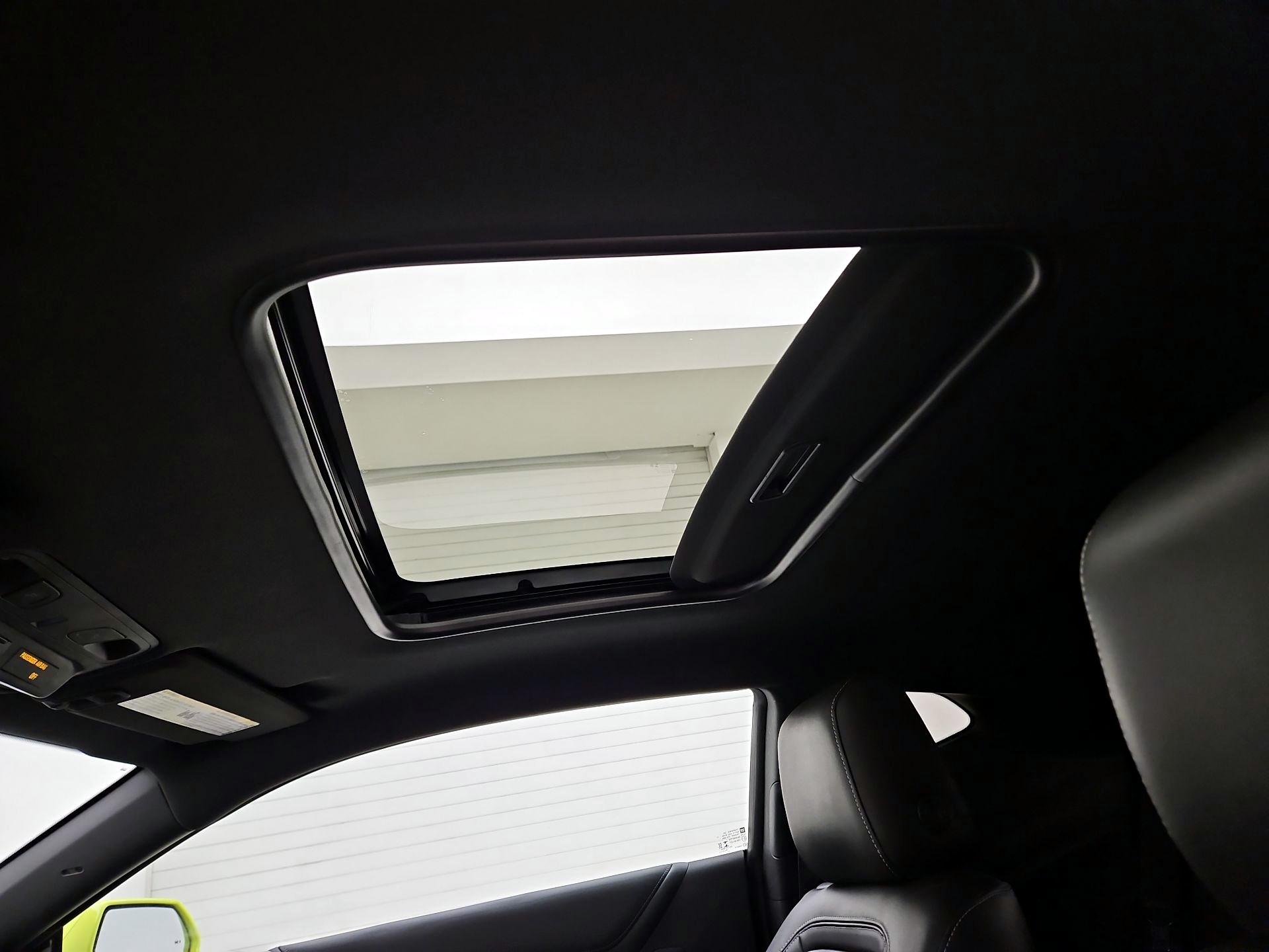 Thumbnail: 2020 Chevrolet Camaro - 20