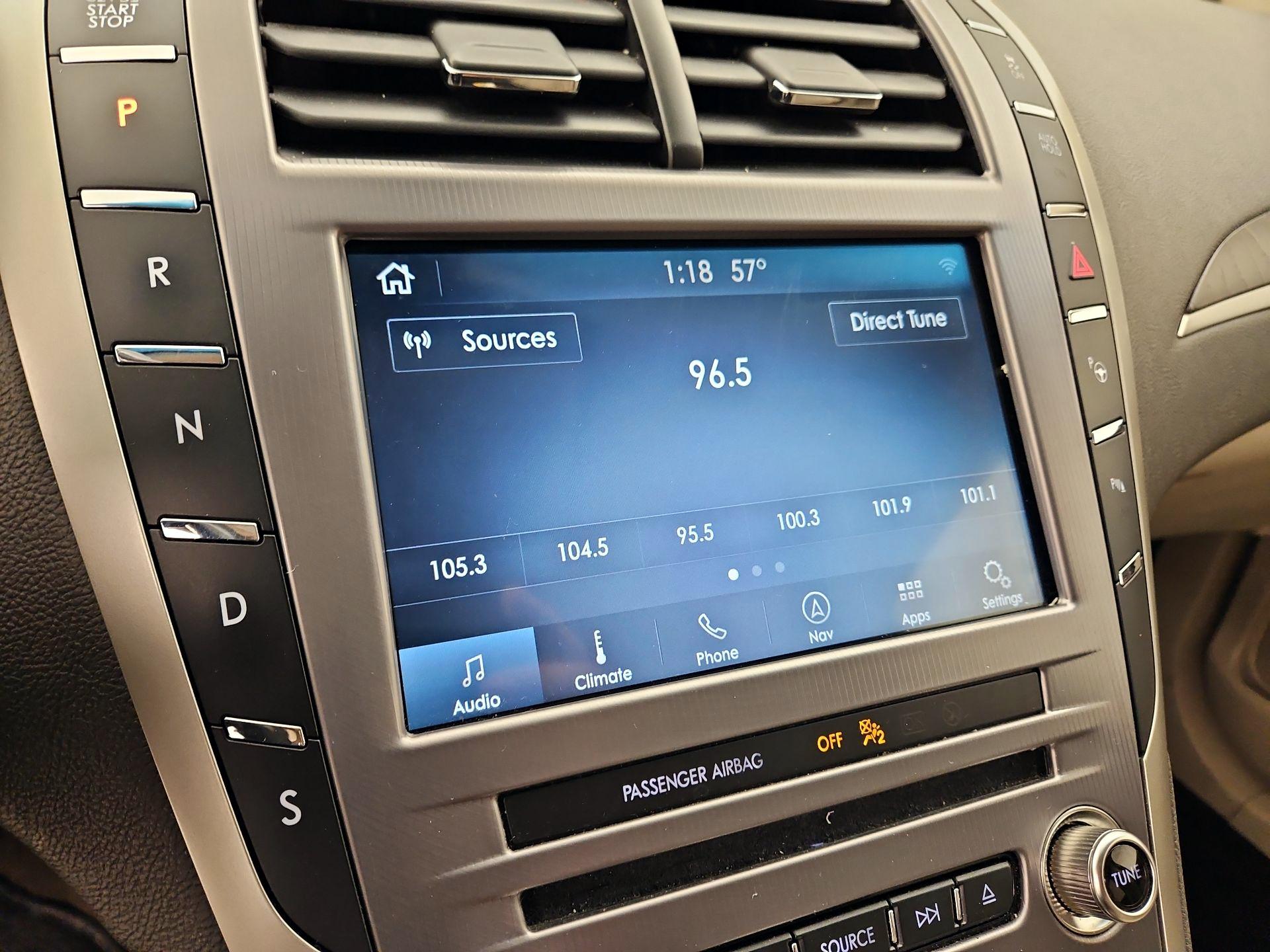 Thumbnail: 2019 Lincoln MKZ - 16