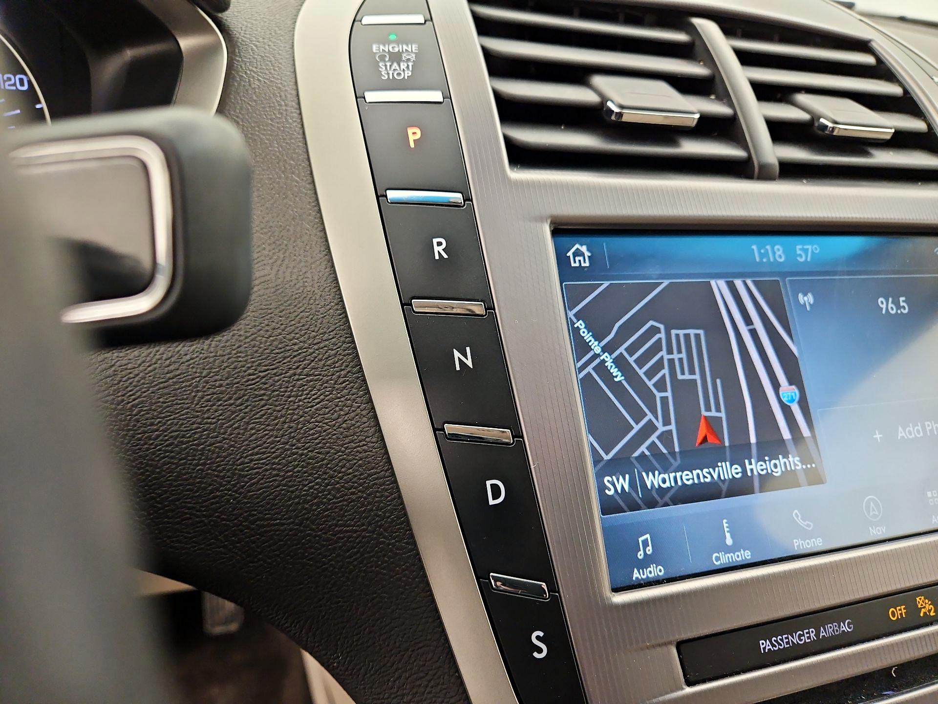 Thumbnail: 2019 Lincoln MKZ - 18