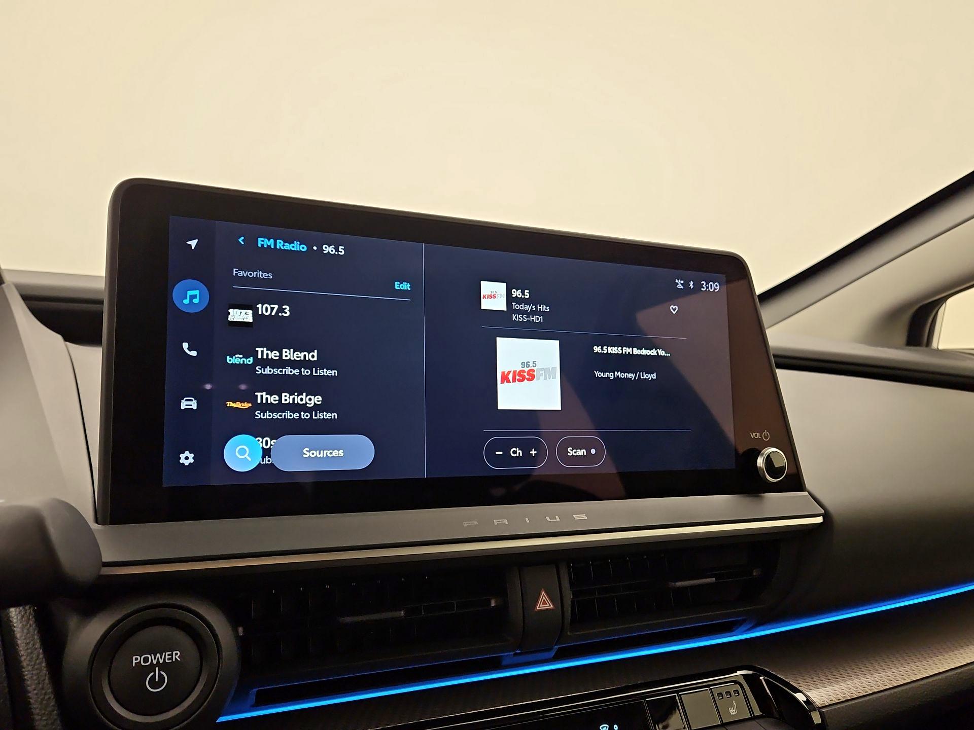 Thumbnail: 2024 Toyota Prius - 16