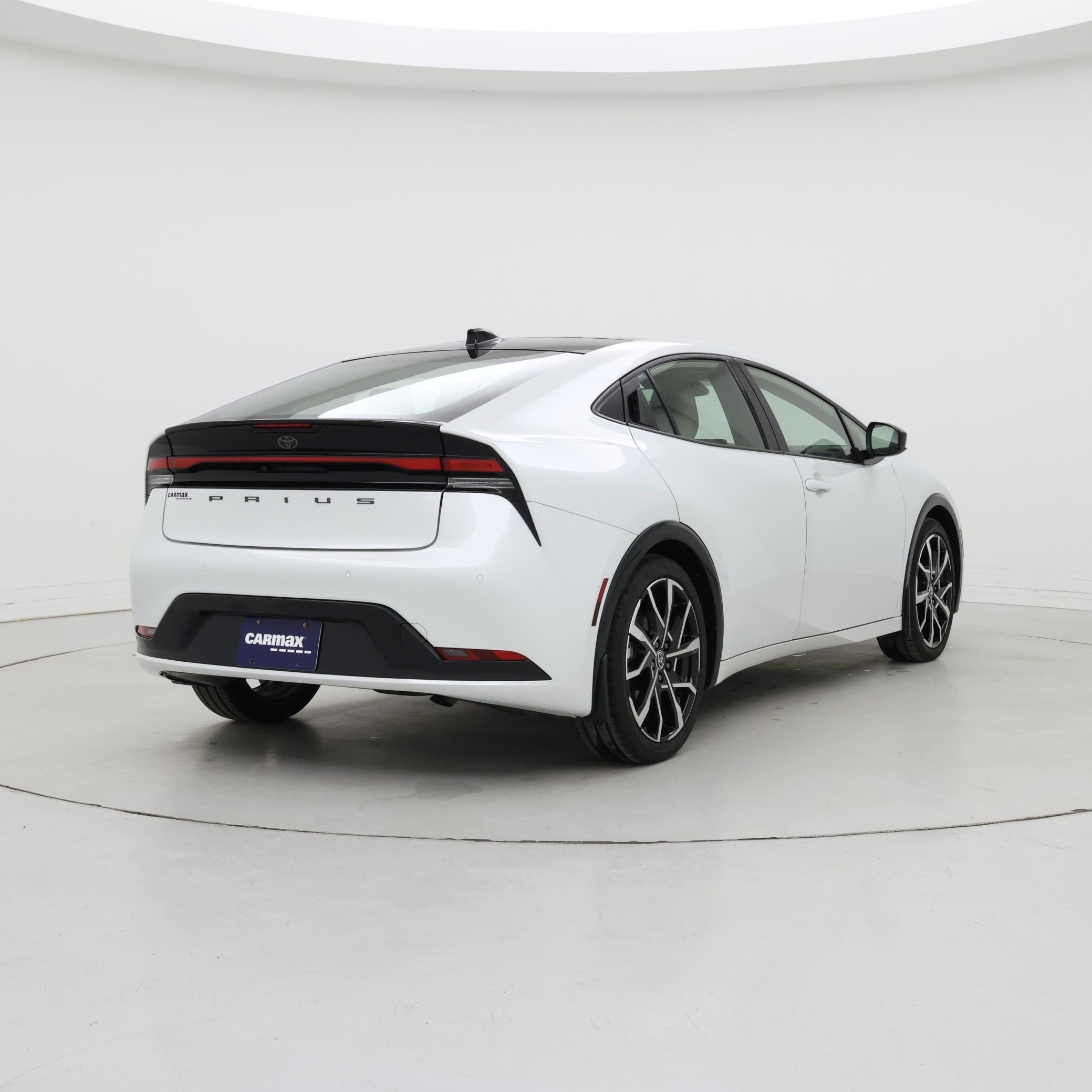 Thumbnail: 2024 Toyota Prius - 8