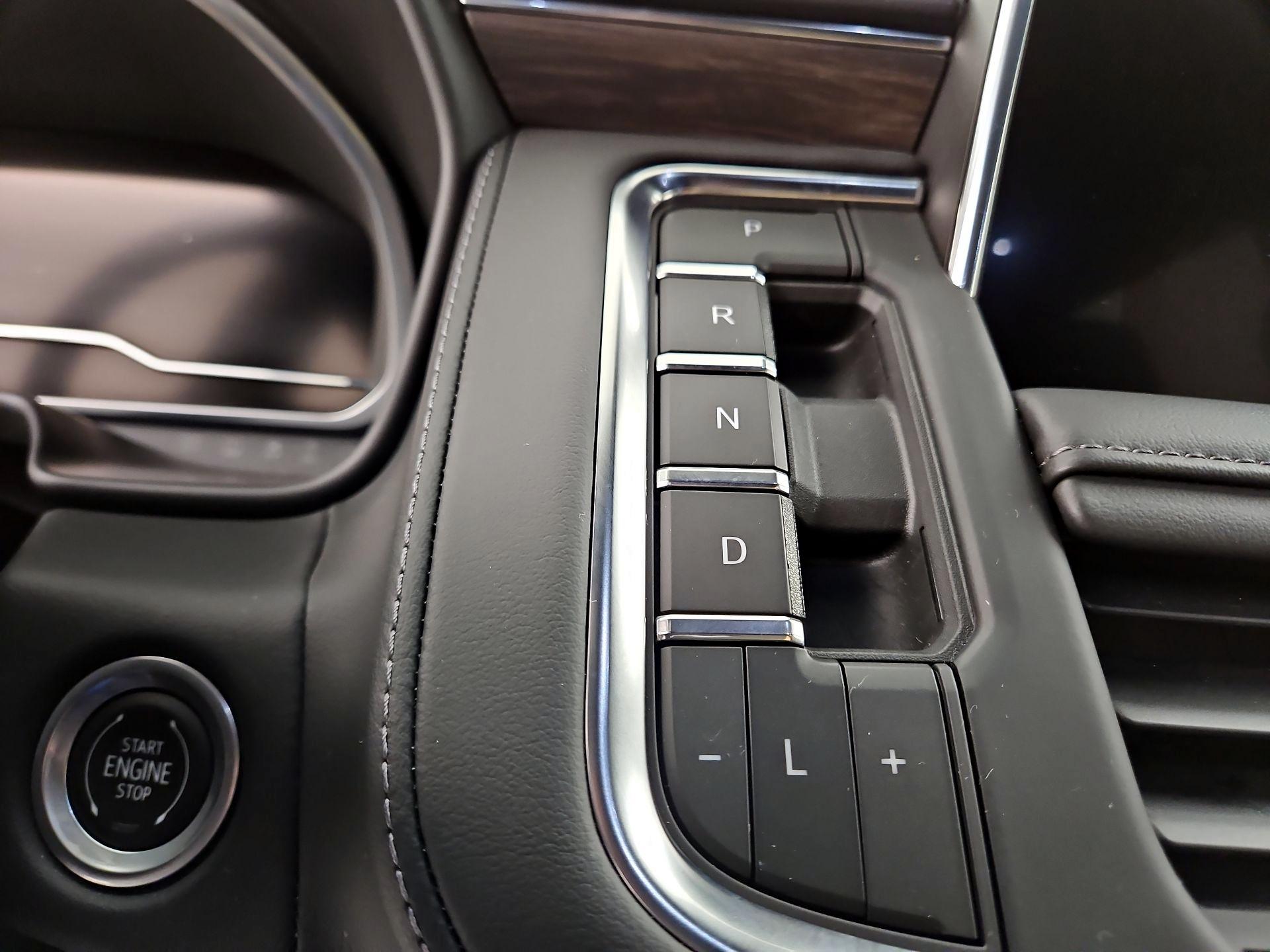 Thumbnail: 2023 Chevrolet Tahoe - 17