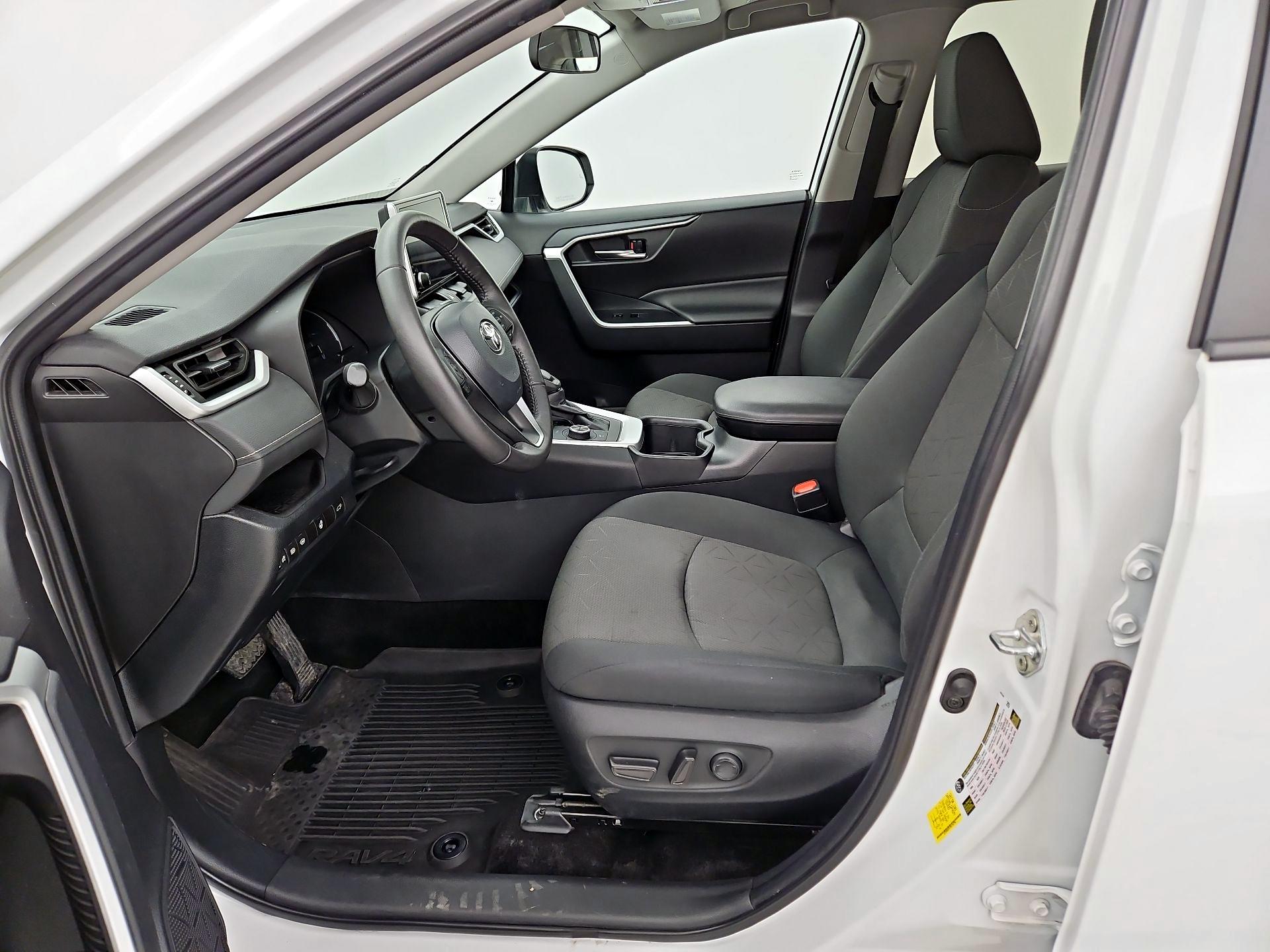 Thumbnail: 2024 Toyota RAV4 - 11